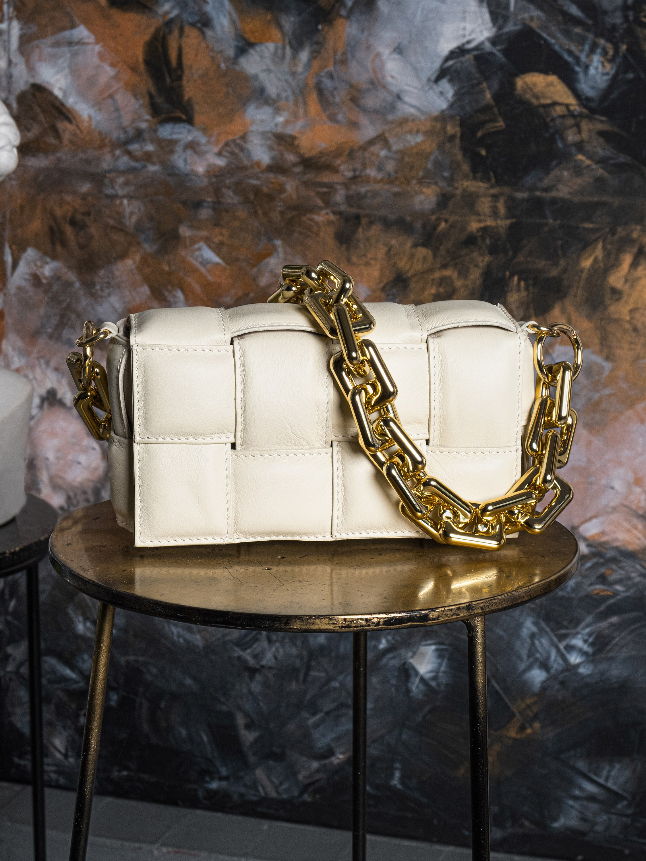 Предметная съёмка сумок для маркетплейсов. Предметный фотограф в Симферополе Антон Катунин