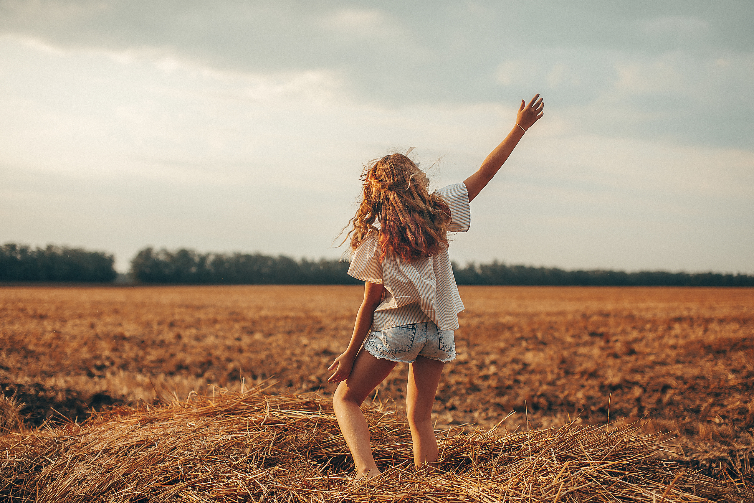 В подсолнухах. Свадебный и семейный фотограф/видеограф в Краснодаре Наталья Осинская
