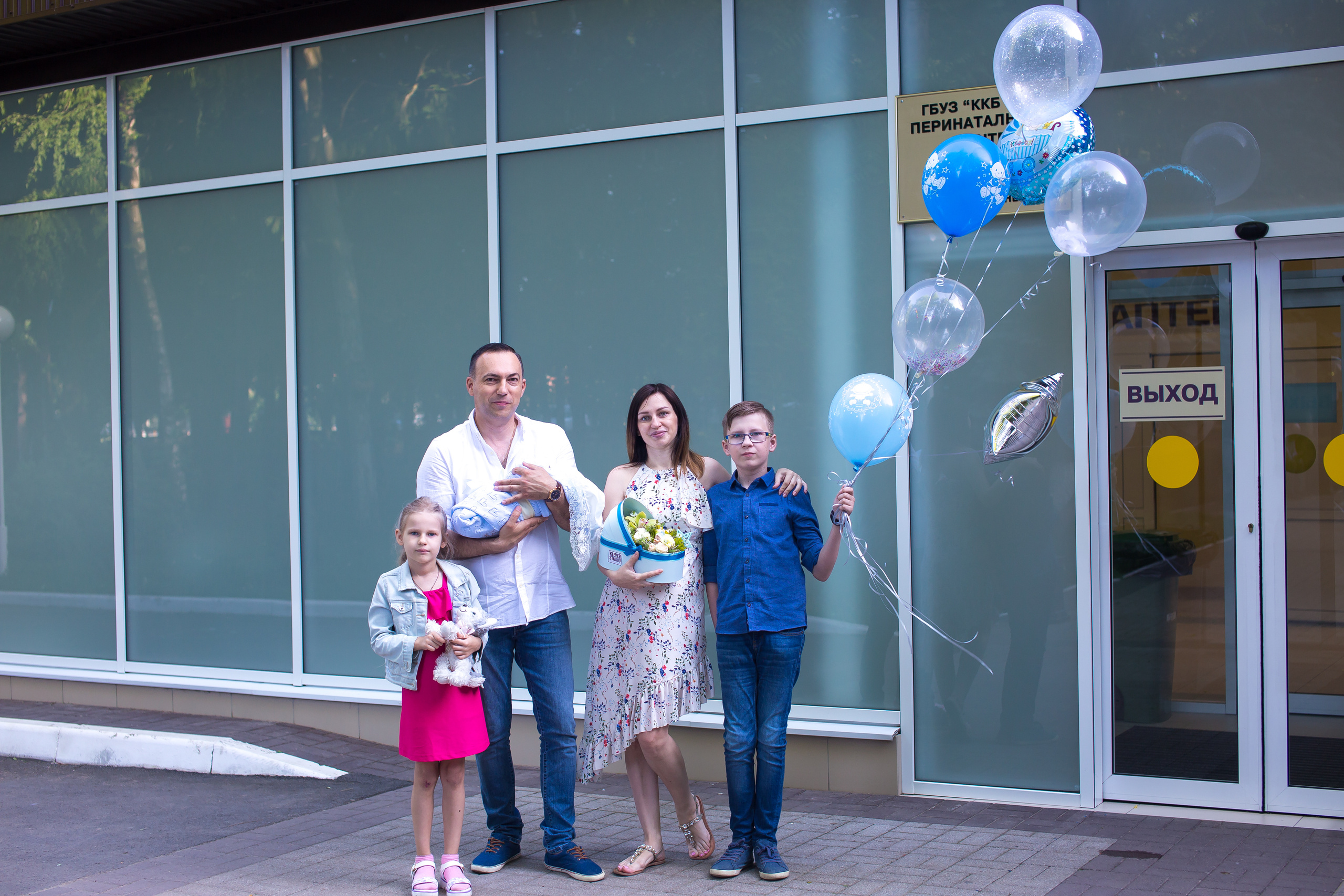 Выписка с роддома. Свадебный и семейный фотограф/видеограф в Краснодаре Наталья Осинская