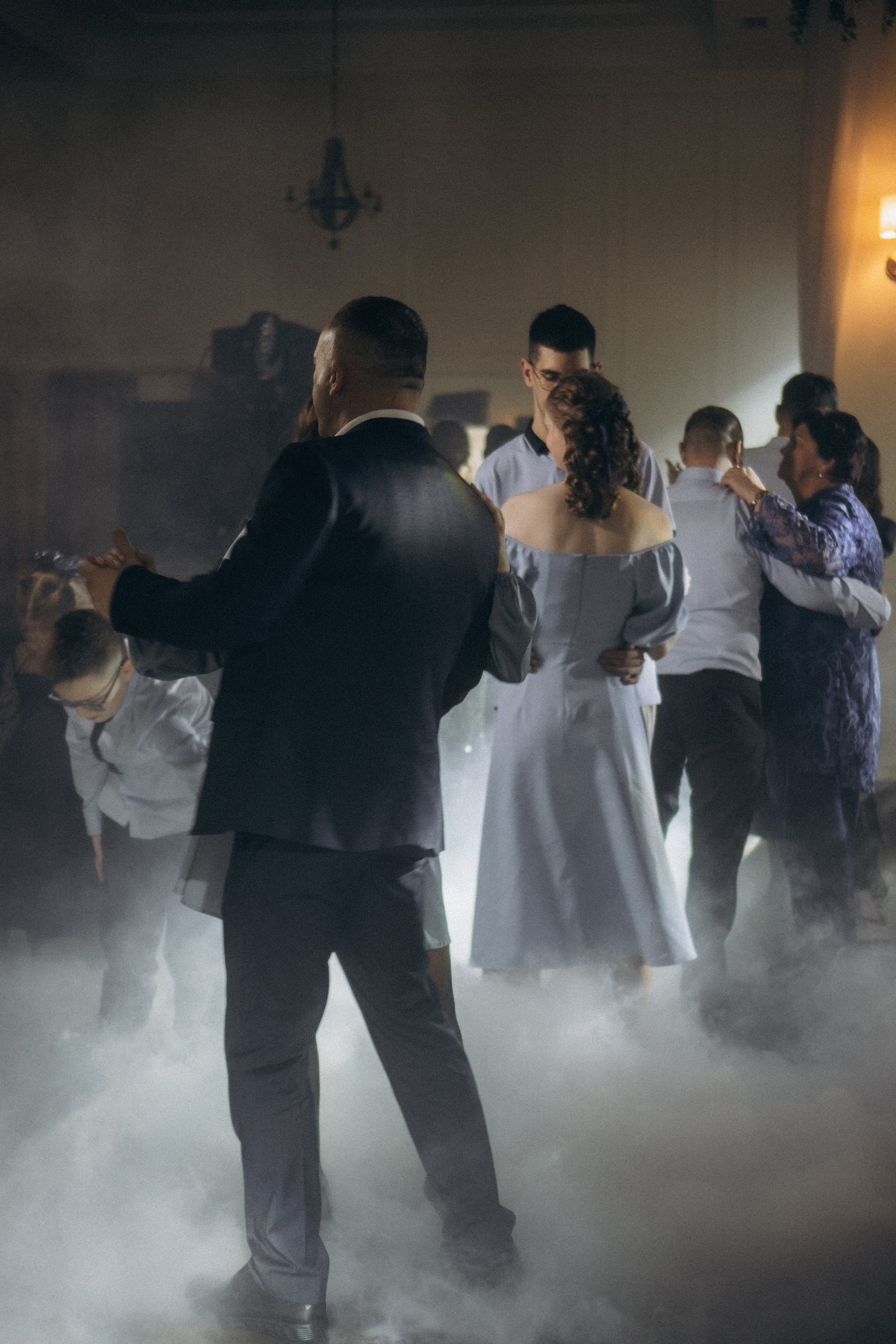 СВАДЕБНАЯ СЬЕМКА СБОРОВ В ОТЕЛЕ И ВЫЕЗД НА ЦЕРЕМОНИЮ (СНЯТО В СИБИРЕ В НИЖНЕВАРТОВСКЕ). Профессиональный фотограф, Санкт-Петербург — Виктория Богомолова