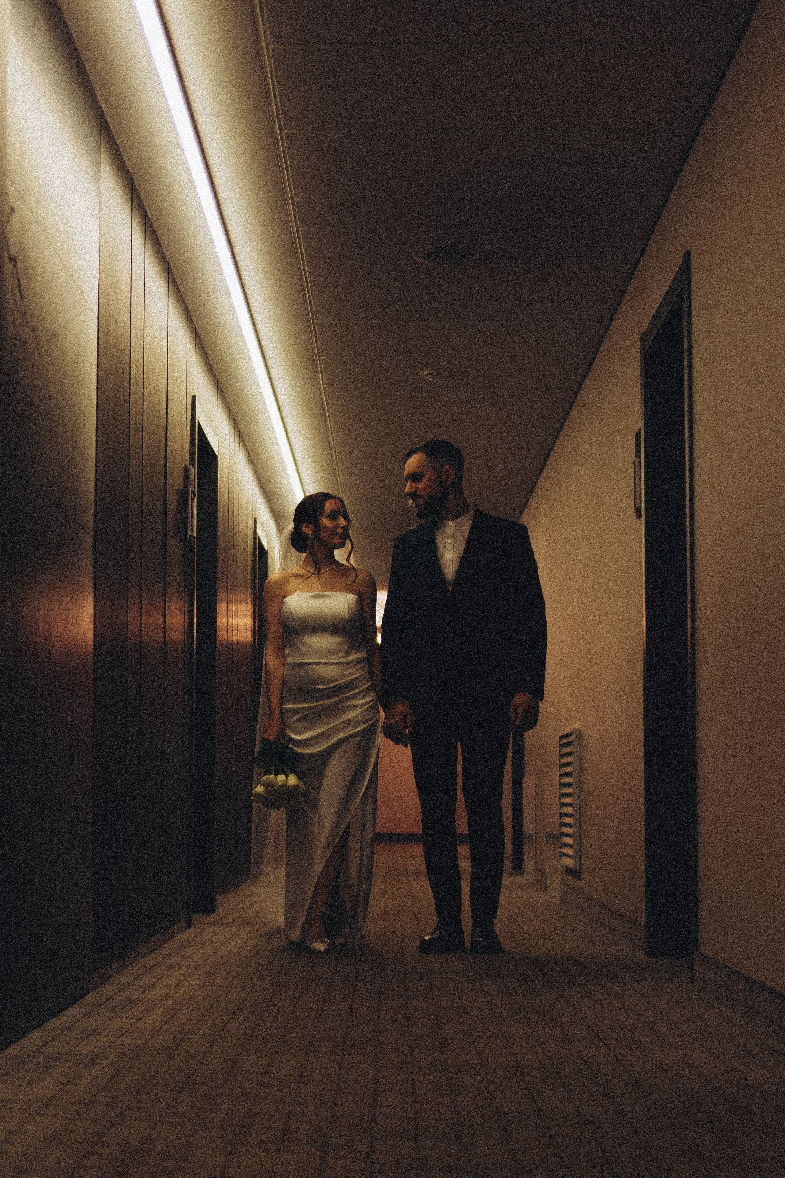 СВАДЕБНАЯ СЬЕМКА СБОРОВ ЖЕНИХА И НЕВЕСТЫ В ОТЕЛЕ И ТАКЖЕ ФОТОСЕССИИЯ В ОТЕЛЕЕ МЕГАПОЛИС БРЯНСК. Профессиональный фотограф, Санкт-Петербург — Виктория Богомолова