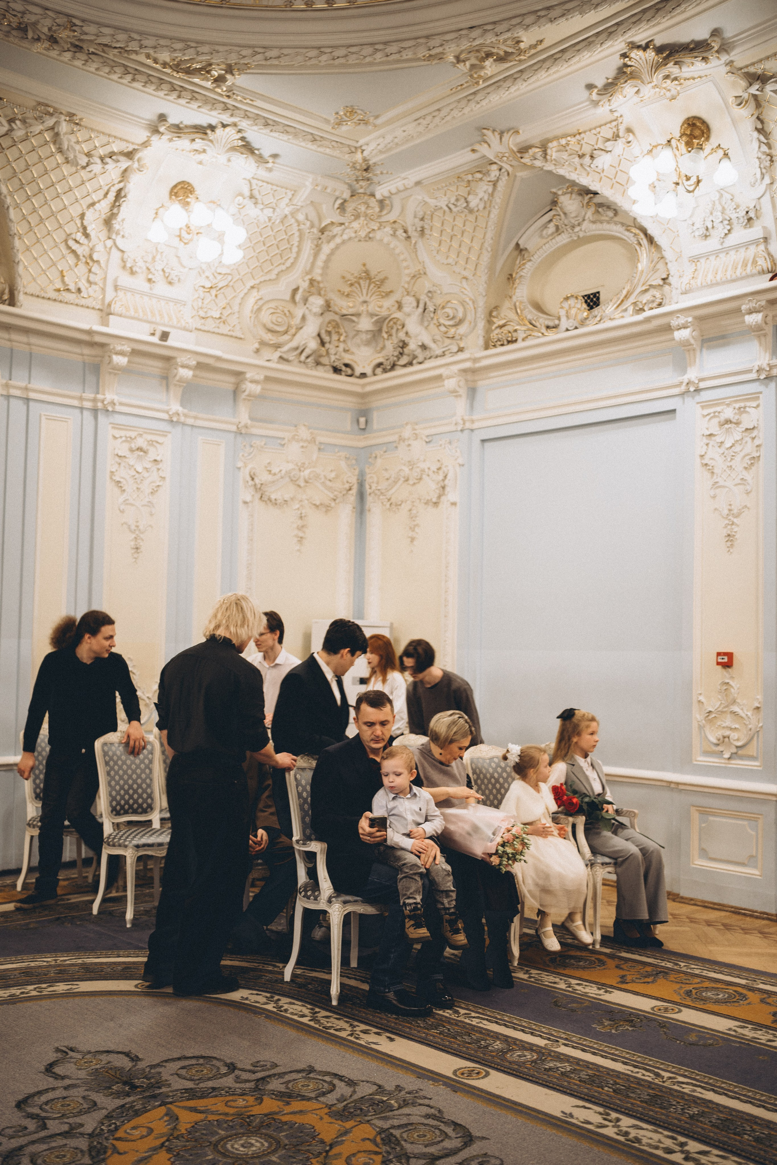 СВАДЕБНАЯ СЬЕМКА ВО ВТОРОМ ДВОРЦЕ С ГОСТЯМИ И ПРОГУЛКА В ТАВРИЧЕСКОМ САДУ. Профессиональный фотограф, Санкт-Петербург — Виктория Богомолова