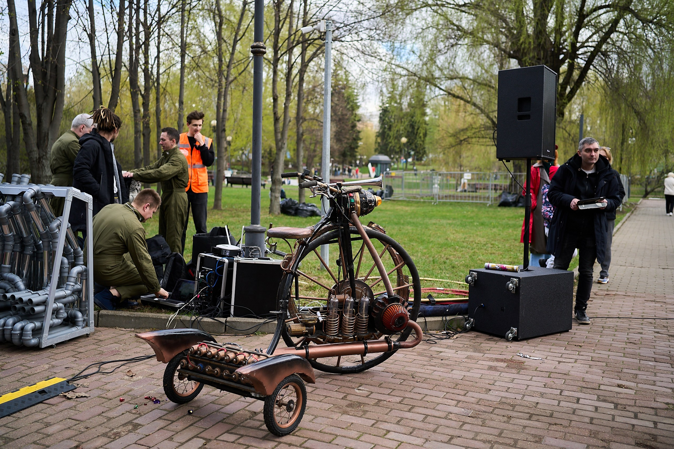 Субботник у Управления делами Мэра и Правительства Москвы. Фотограф и Видеограф в Москве. Олег Корушев