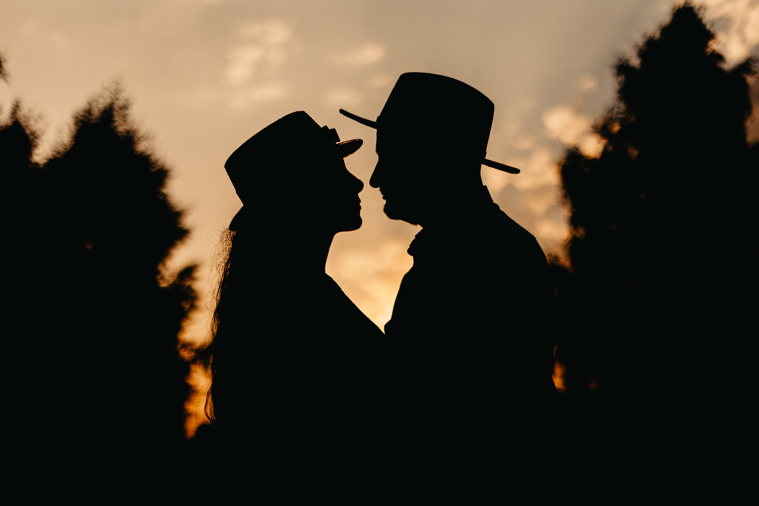 Свадебная лавстори на закате