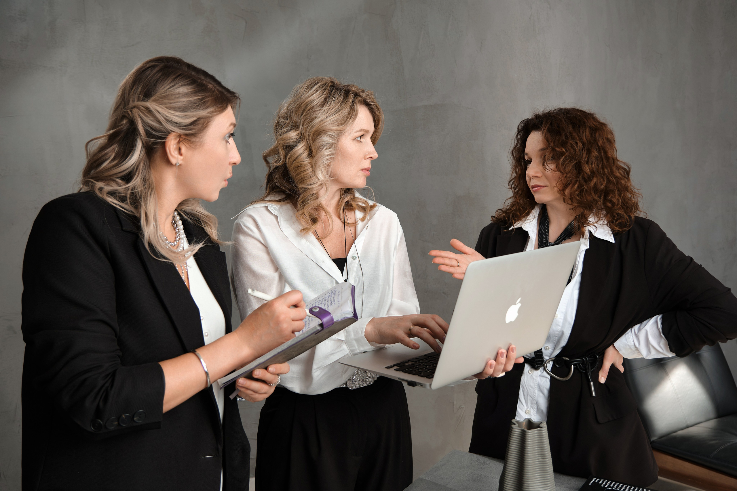 Бизнес-портреты. Компания Ростелеком. Профессиональный фотограф Барнаул Анастасия Фримал
