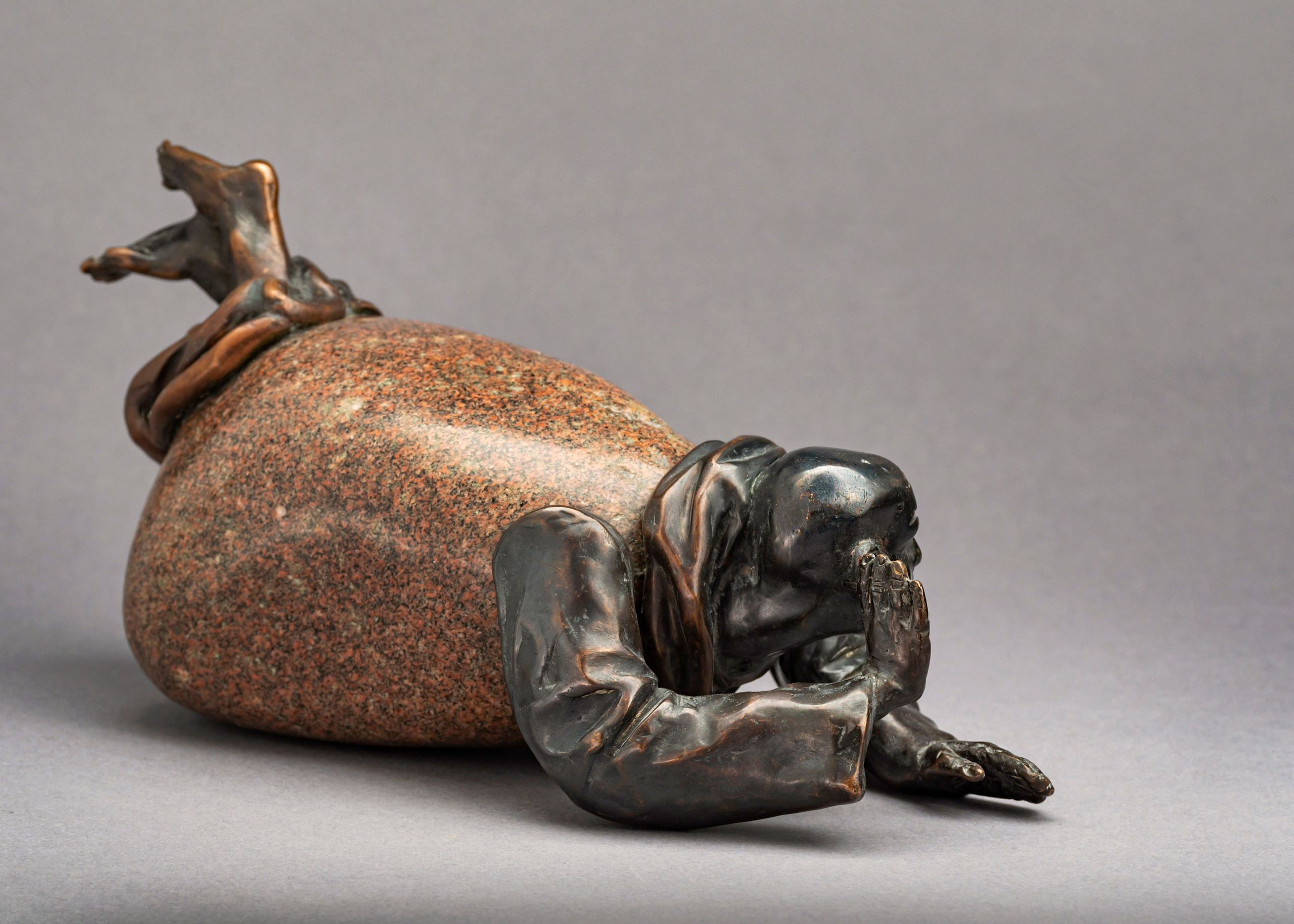 «Сплетник». Художественная скульптура, для коллекционирования и формирования пространства интерьера и экстерьера