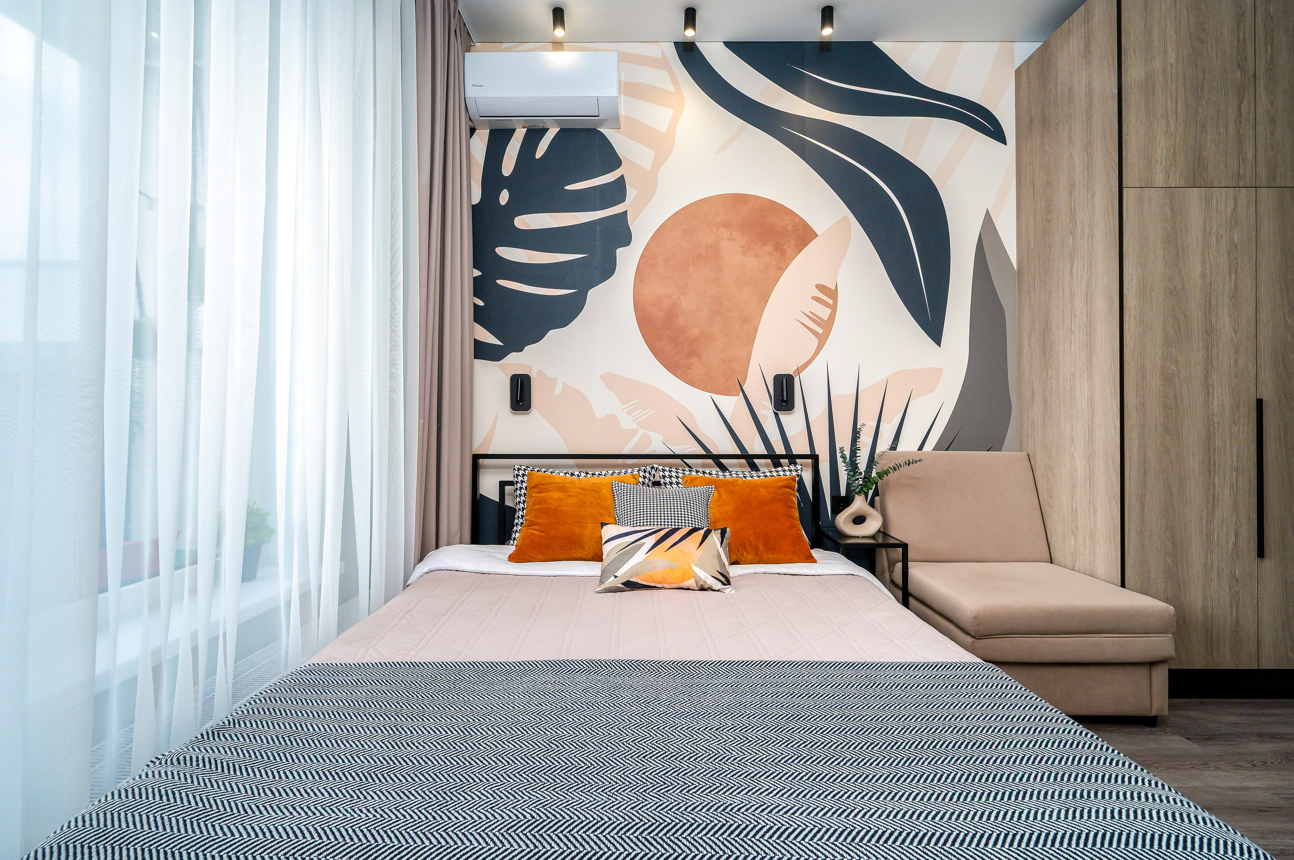 Уютная студия для посуточной аренды. Интерьерный фотограф. Фото- видеосъемка недвижимости Санкт-Петербург