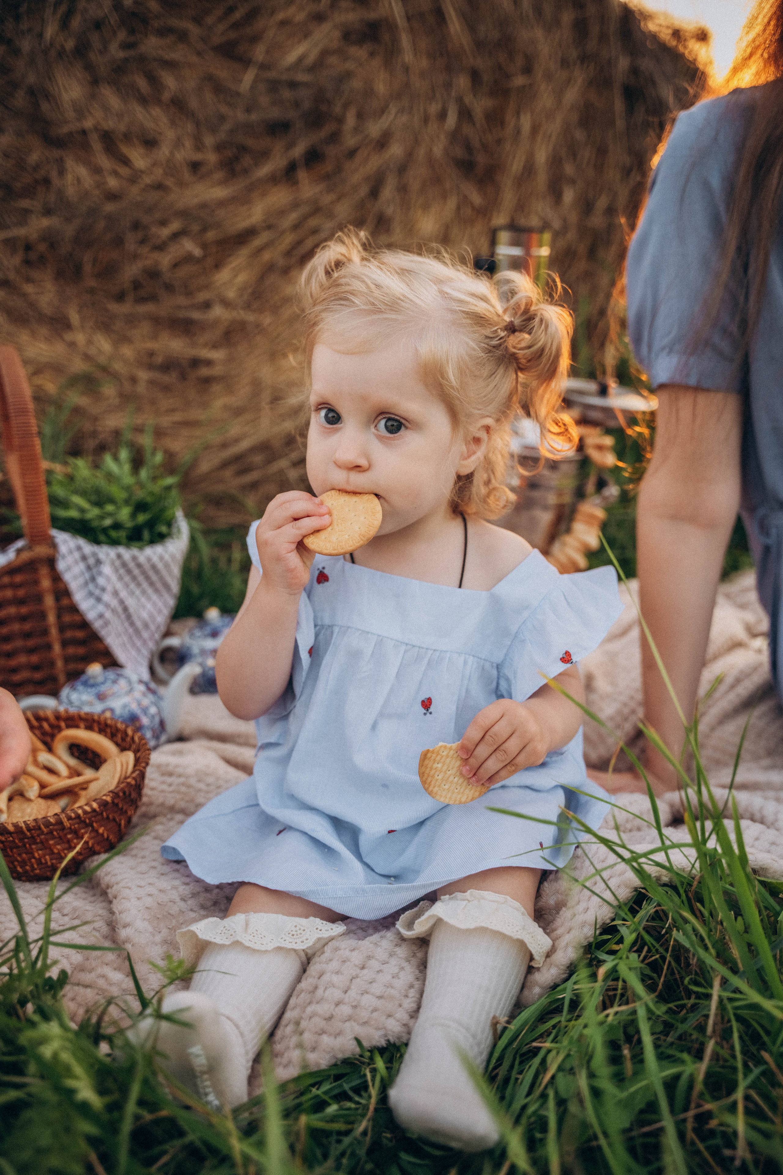 Поле. Миша, Настя и Варя. Фотограф СПб. Фотопрогулки. Меркулова Юлия