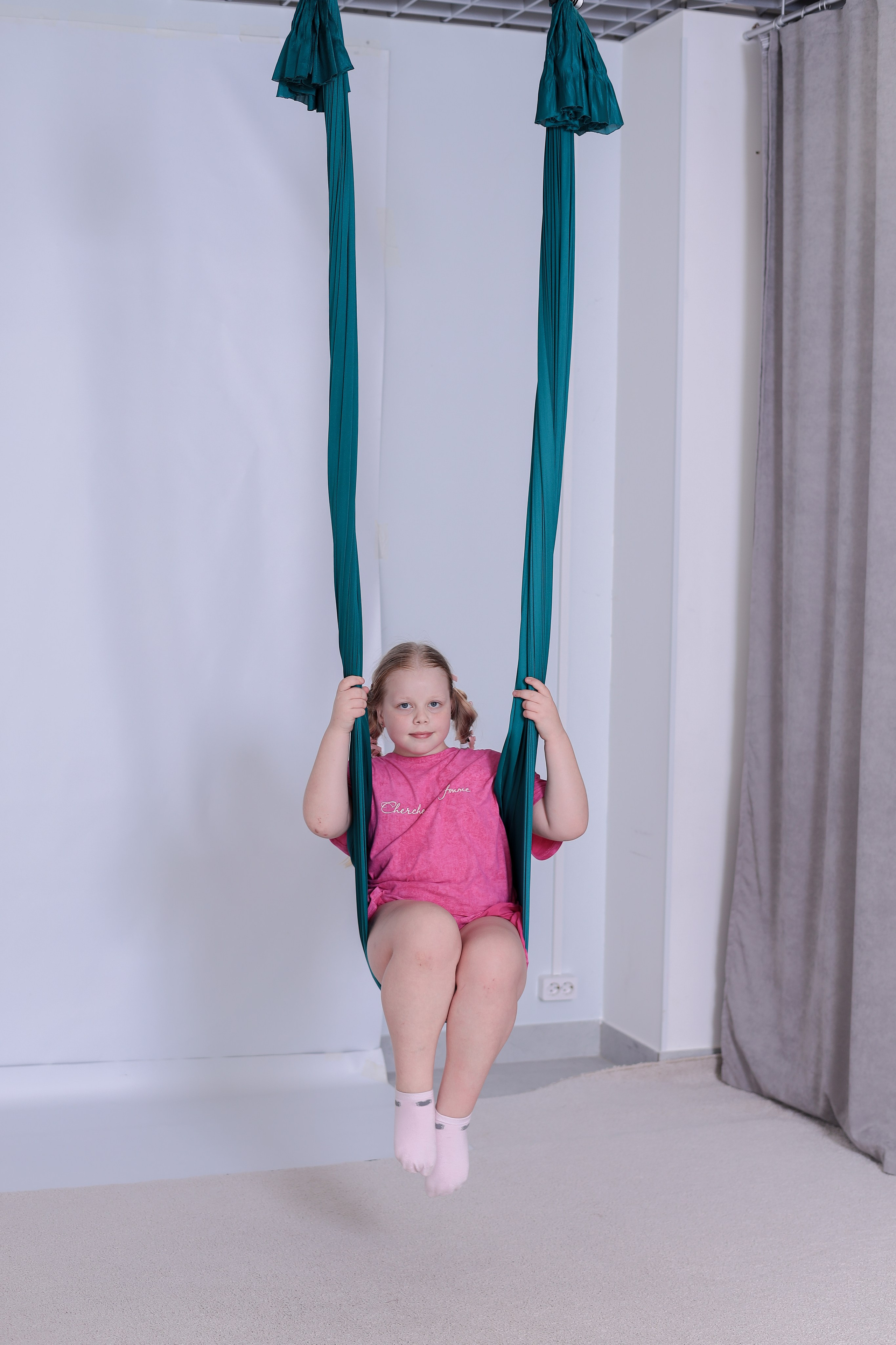 Детская аэройога. Фотограф Надршина Лилия