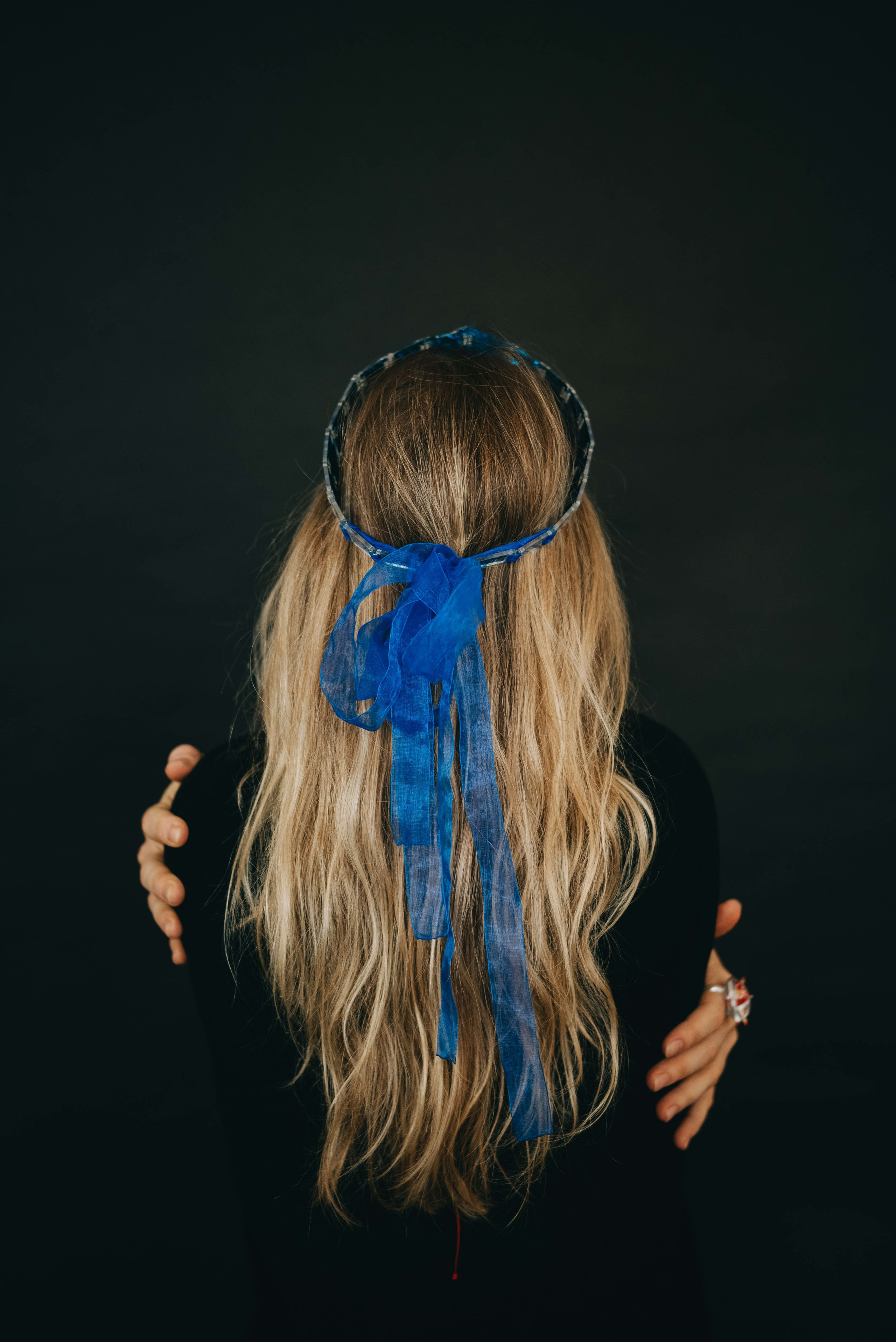 Съемка для бренда украшений в славянском стиле. Портретный и свадебный фотограф в Тбилиси • xeniqo