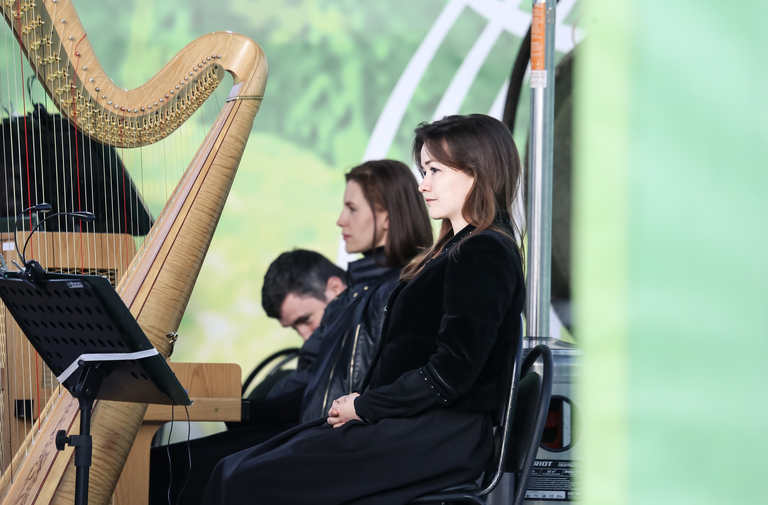 «Под небом голубым…»: второй фестивальный вечер в Новом Иерусалиме. Дарья Письменюк / Darya Leitstern — фотограф, музыкант, журналист, путешественник