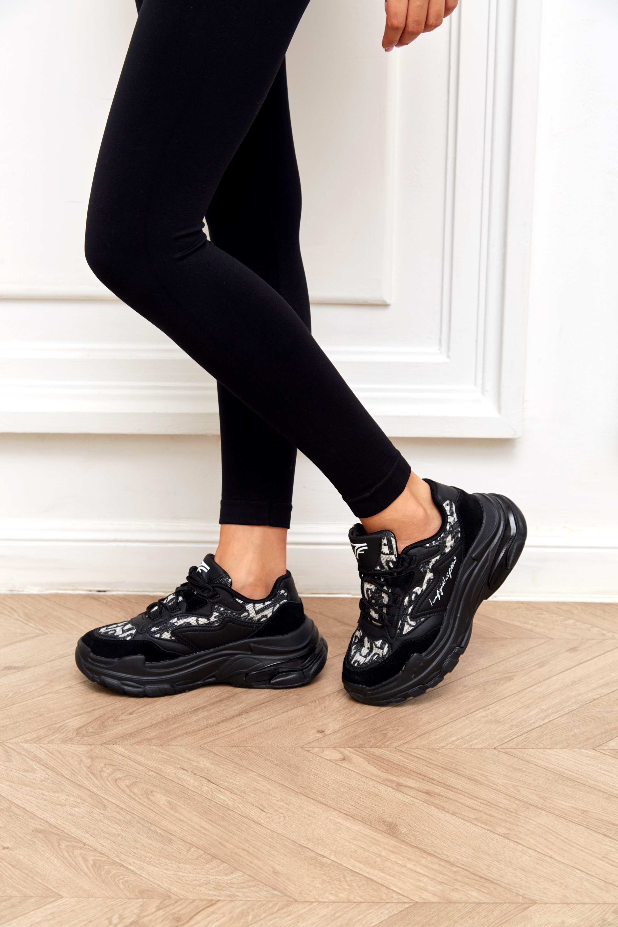 Lookbook для магазина обуви. Fashion фотограф в Москве Ксения Чупрунова