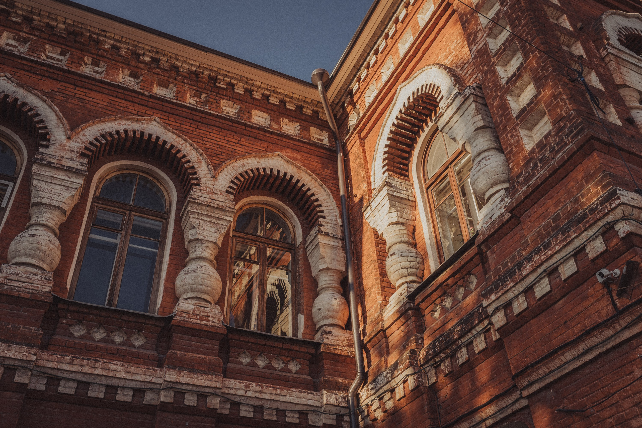 Проект #улицыгорода. Ярославль, улица Большая Фёдоровская. Документальный фотограф Илья Тихановский