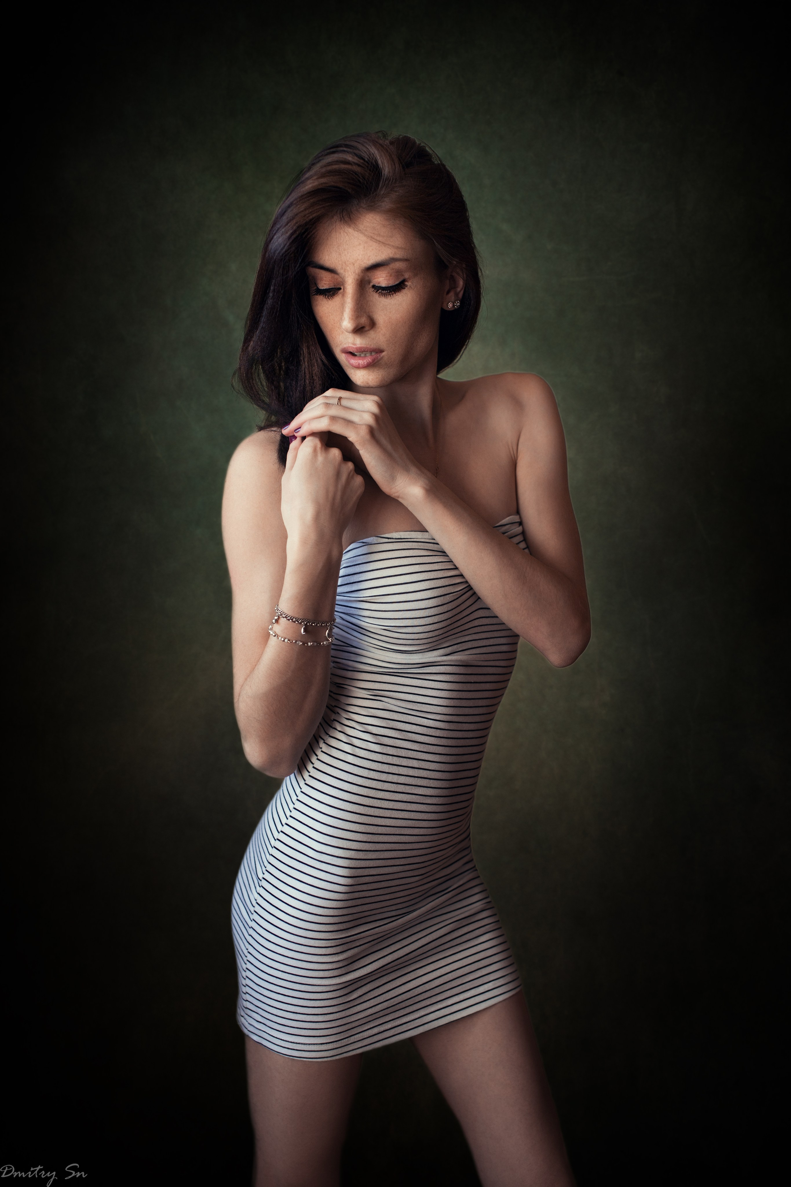 Портреты с Надеждой у окна для «себя»