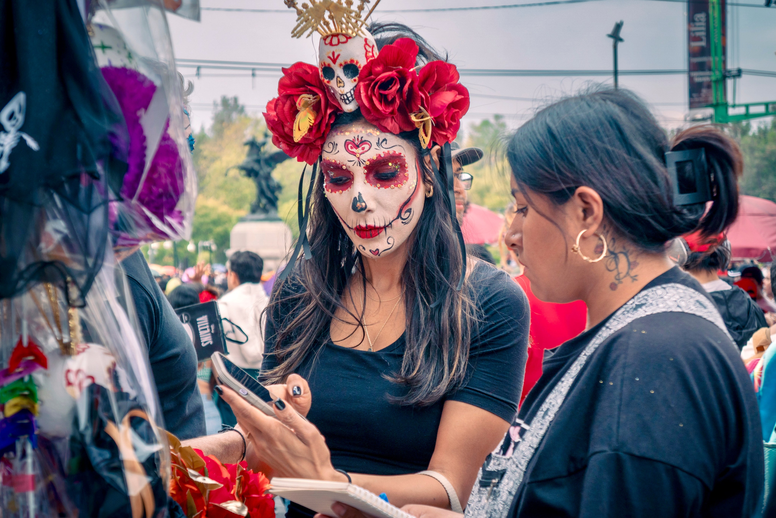 Day of the Dead. Ofrenda & Parade. CDMX Photography | Alex Klenin| Portrait & Event Photographer