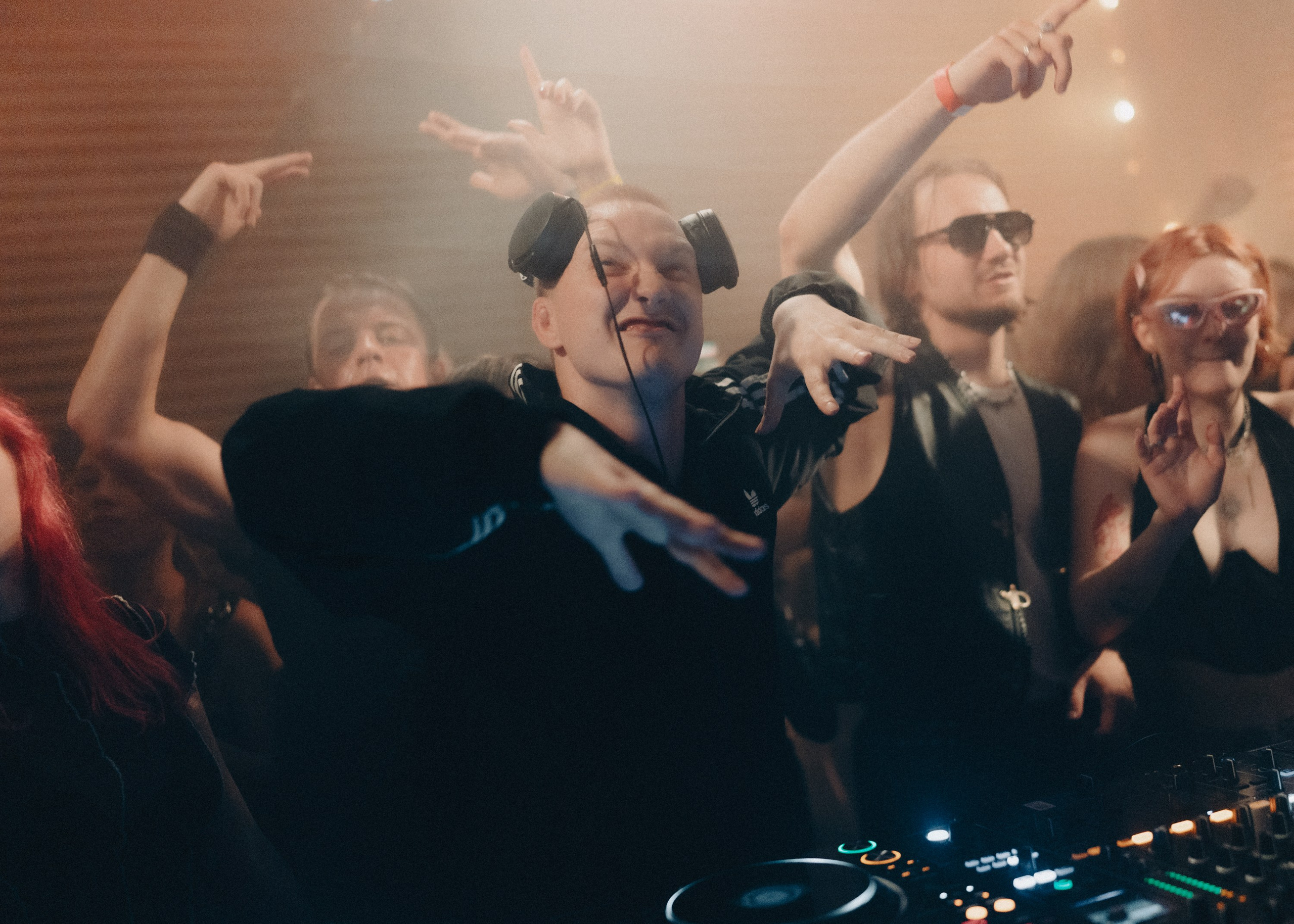 К-30 SLAVIC TECHNO: Police In Paris. Annyshka