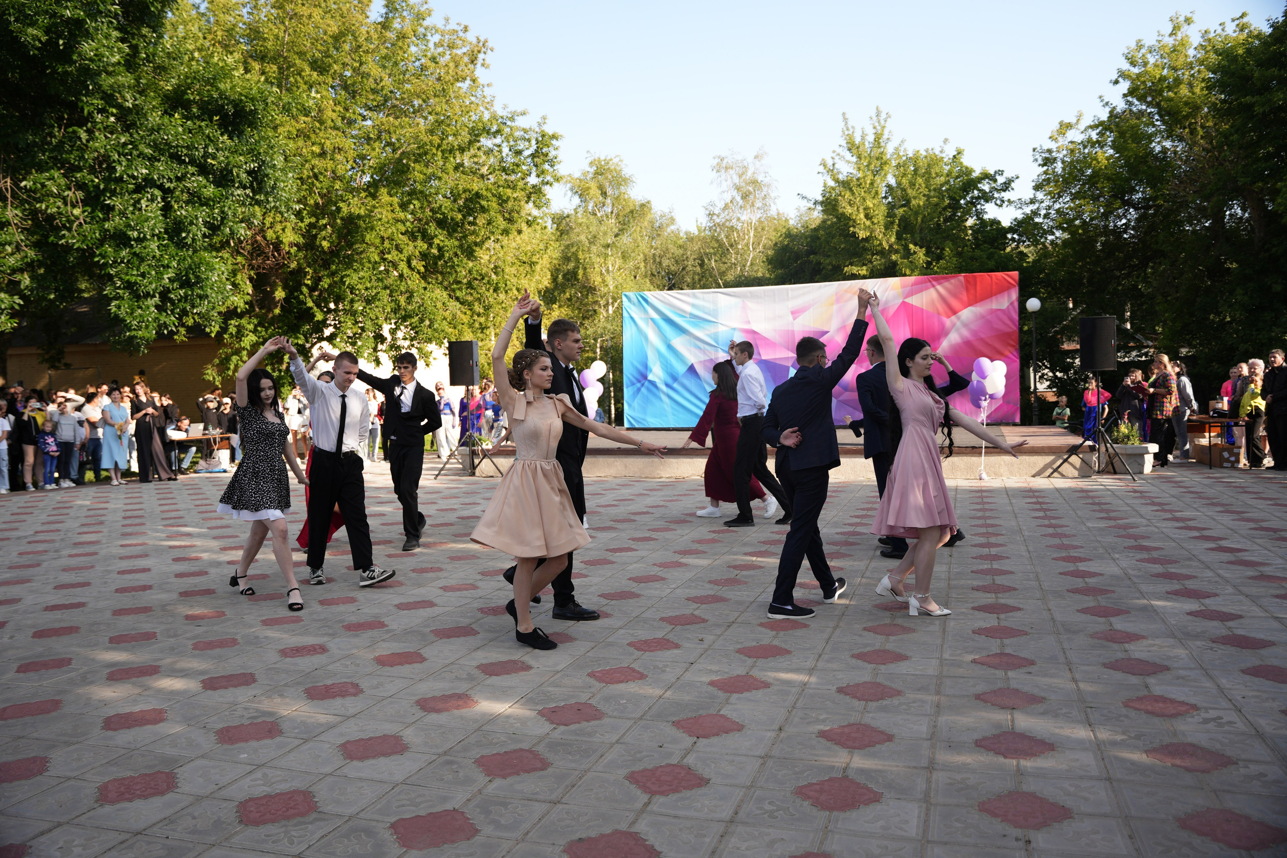 Выпускной в парке. Ольга Плаксина фотограф в Саратове