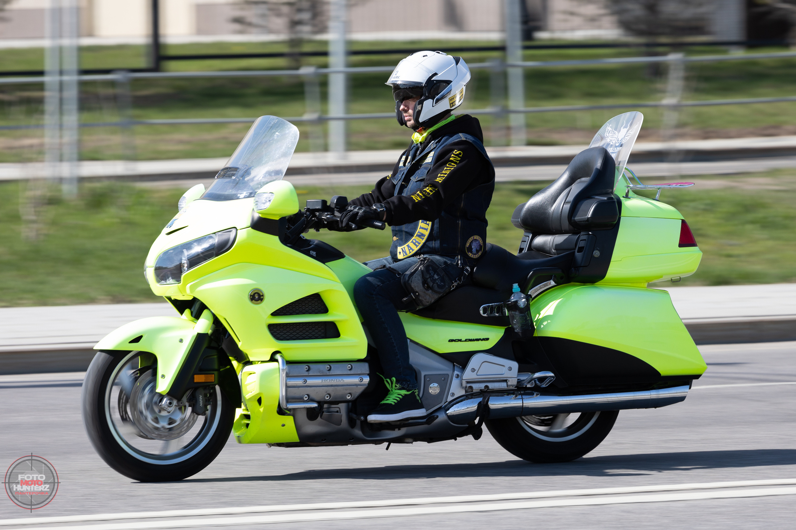 Мотоциклы на улицах города. Фотограф Ольга Гирусова «Пантерочка» Москва