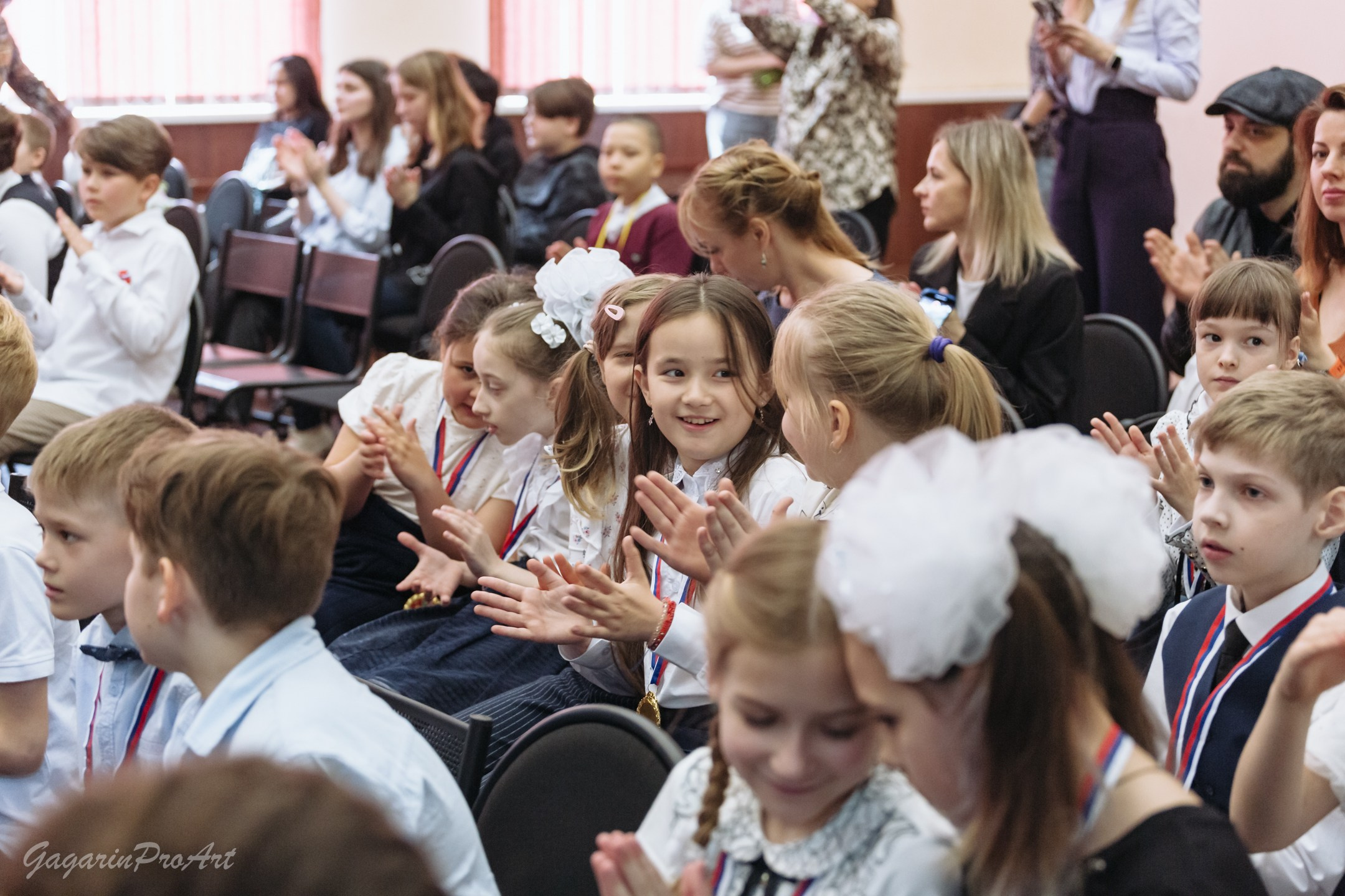 Репортаж в школе на выпускной. Фотограф на выпускной. GagarinProArt