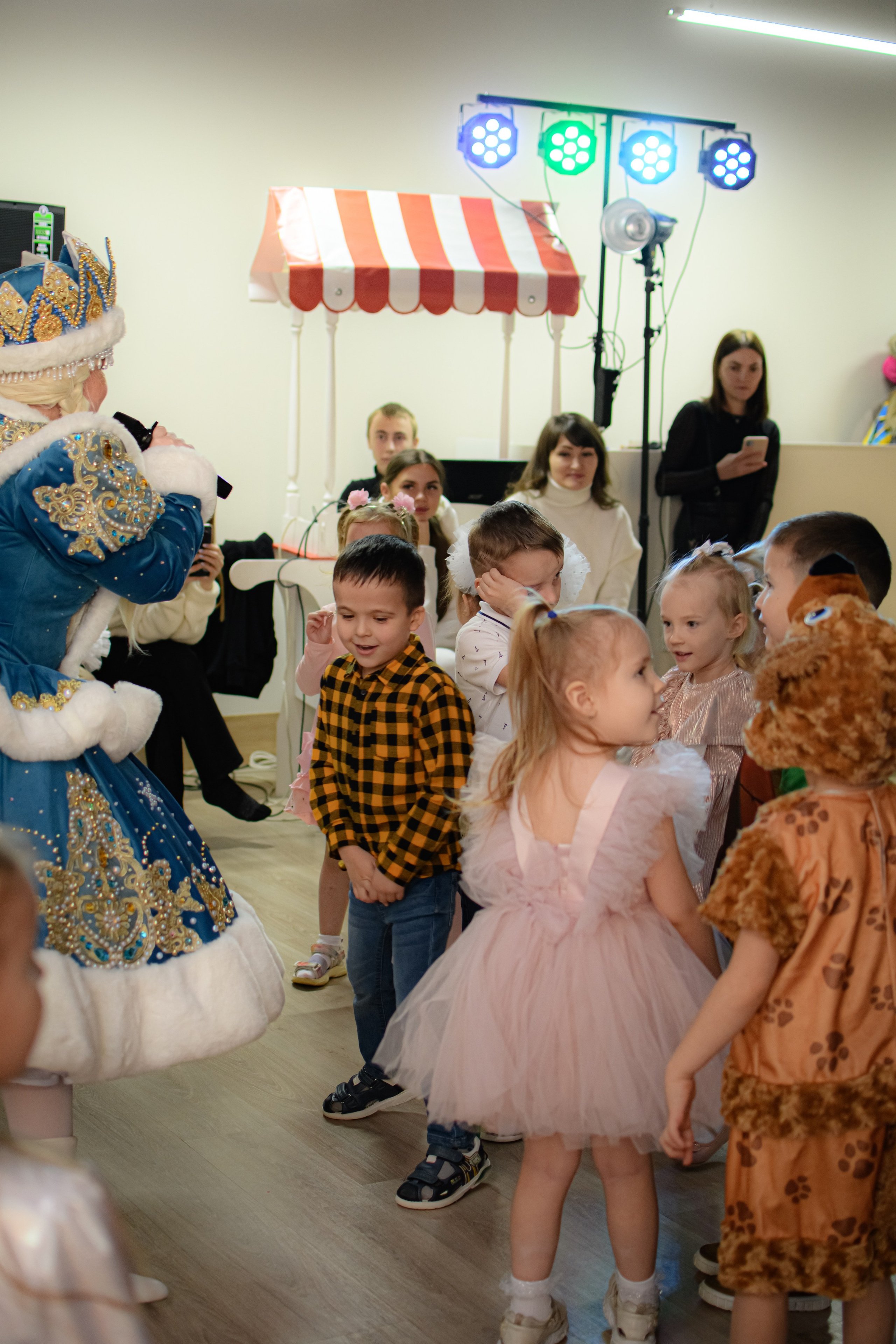 HAPPY NEW YEAR. Photokarish