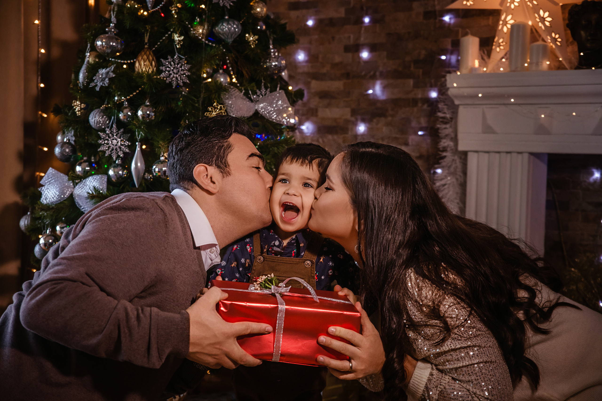 New Year photo sessions 2021. Professional family and children’s photographer in Izmir Irina Eron