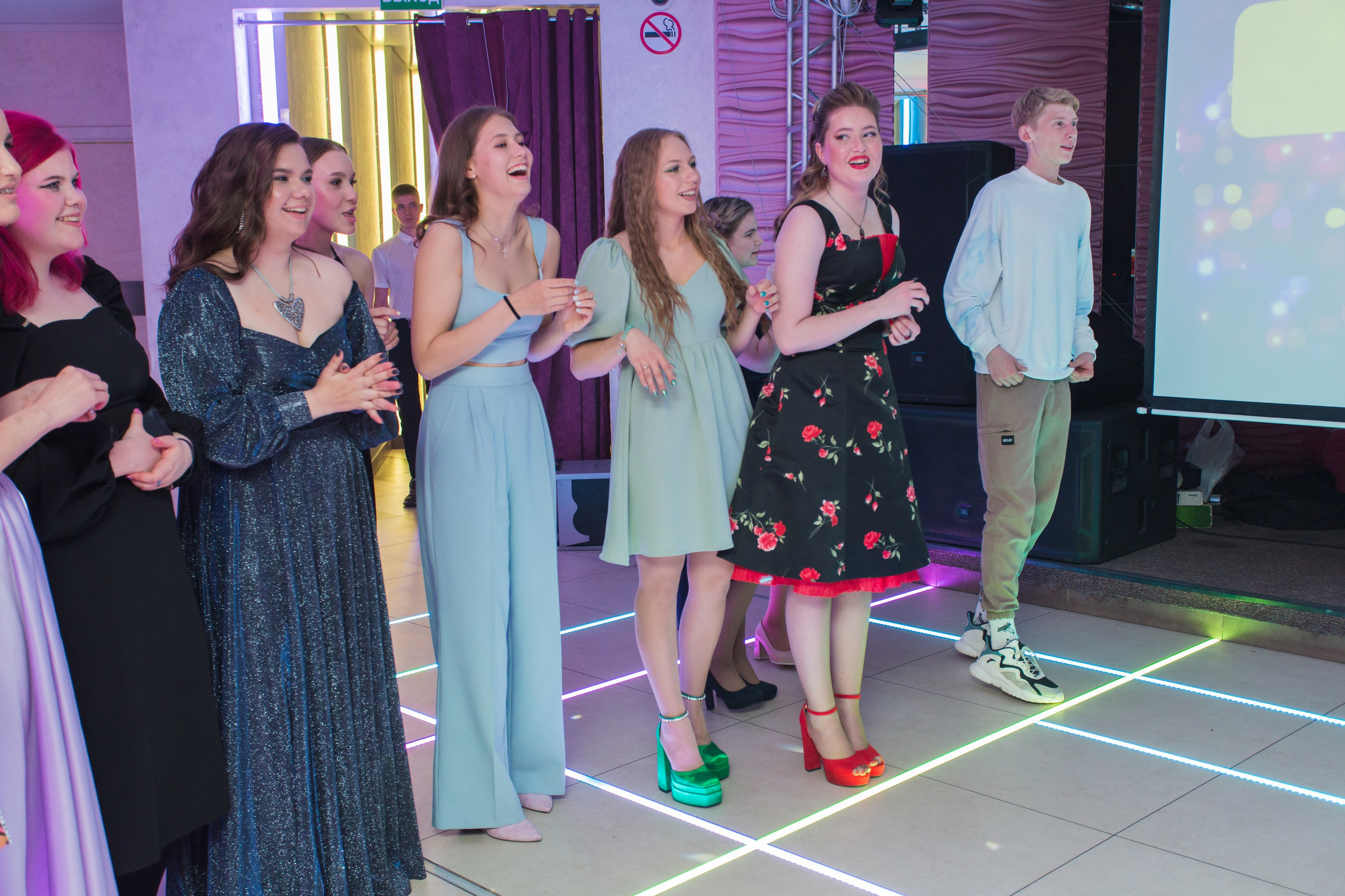 Выпускные старшая школа. Фотограф Южно-Сахалинск