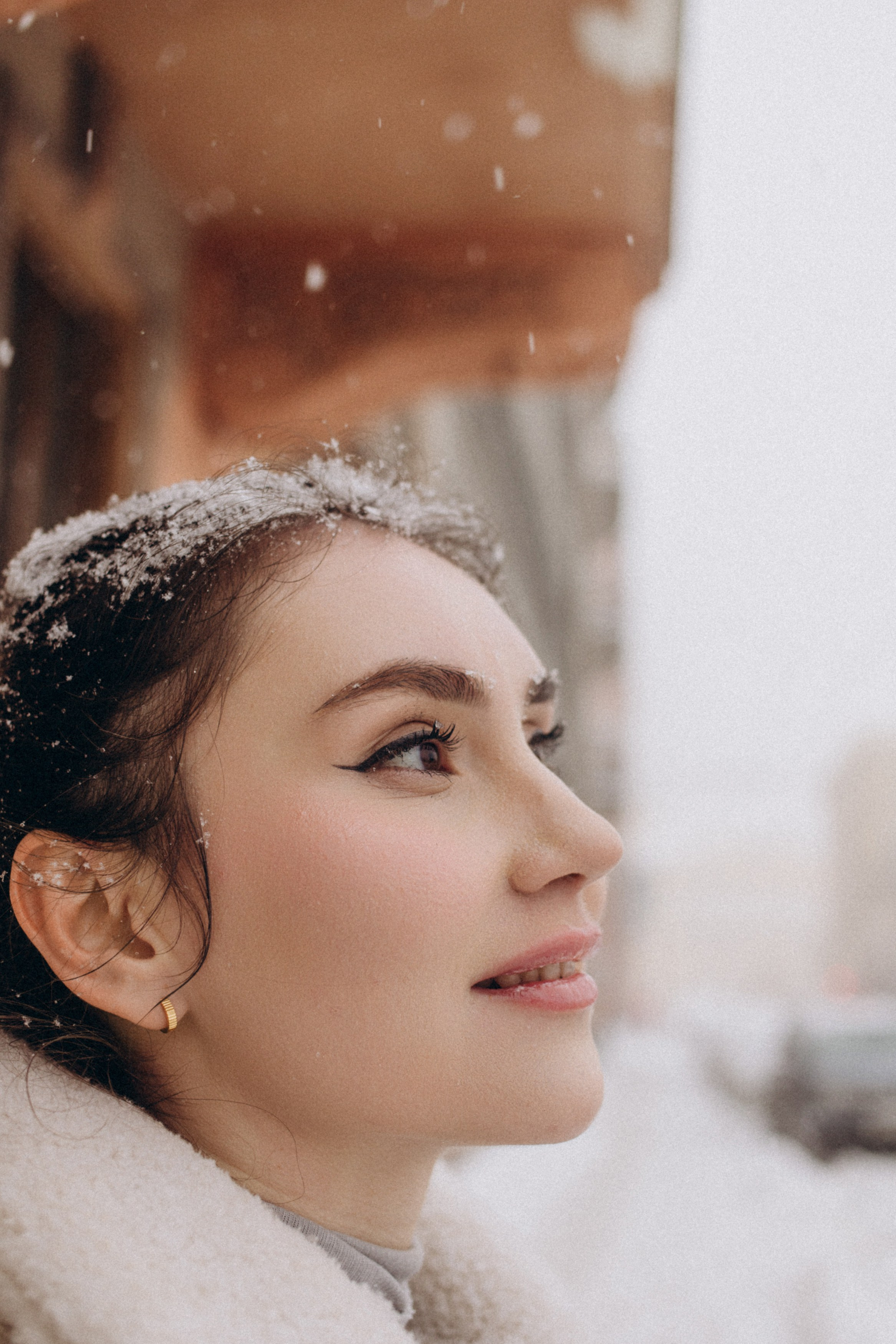 Яна в снежном городе. Портретный фотограф в Санкт-Петербурге Катя Протасевич