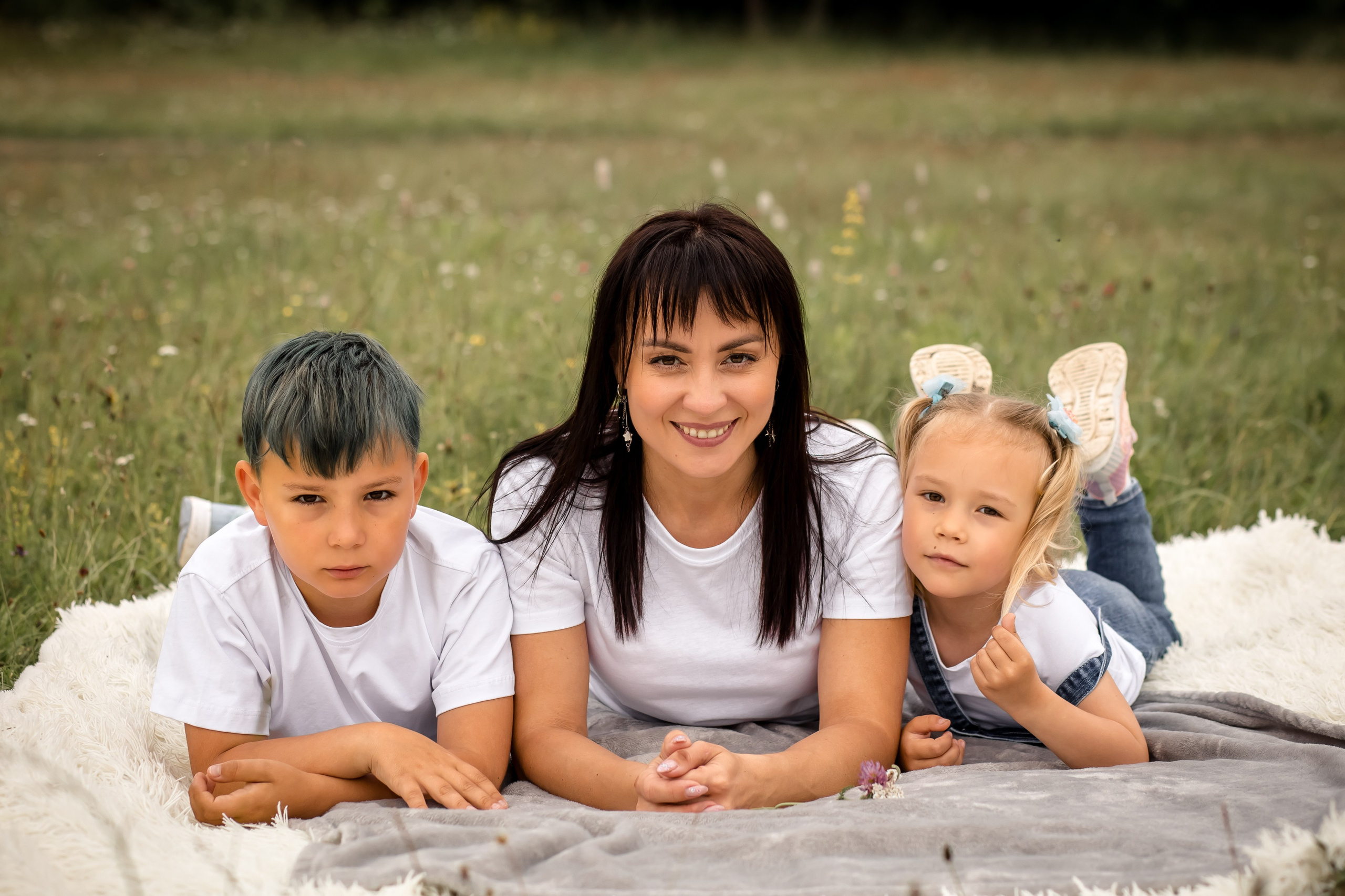 Катя с детками