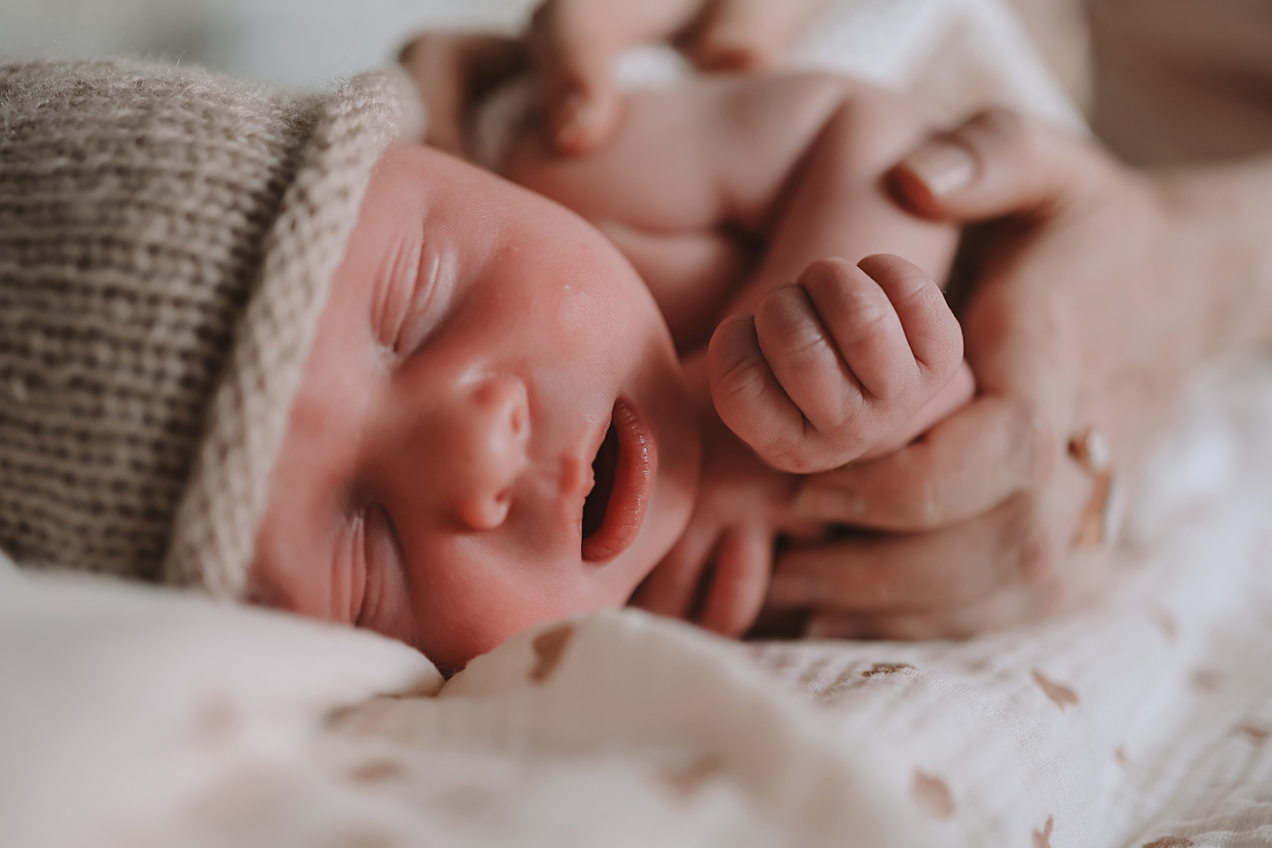 Ефим, 2 недели. Семейный фотограф Тюмень, фотограф на роды Салмина Мария