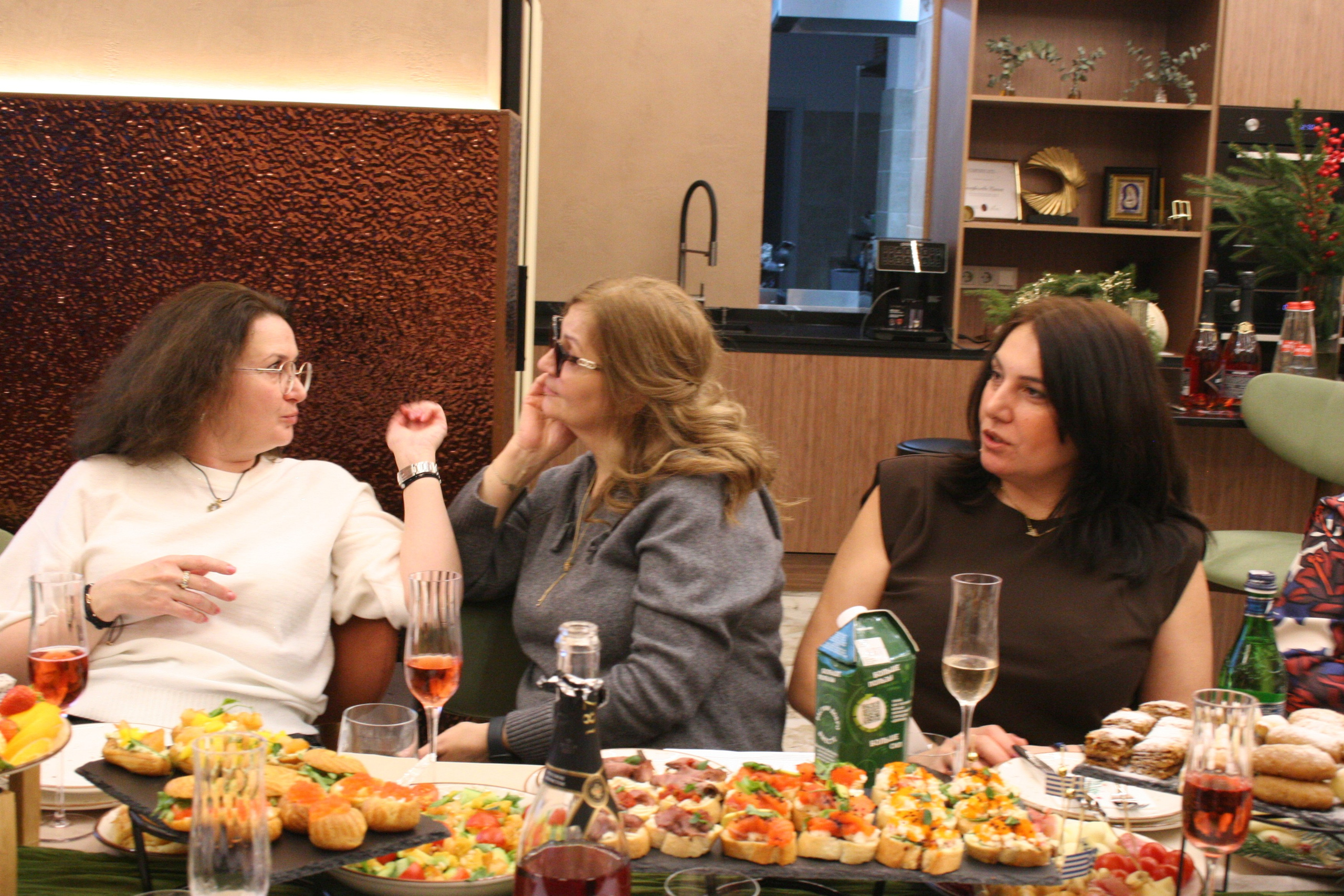 Антистресс Девичник в Агора Лофт. Креативный фотограф