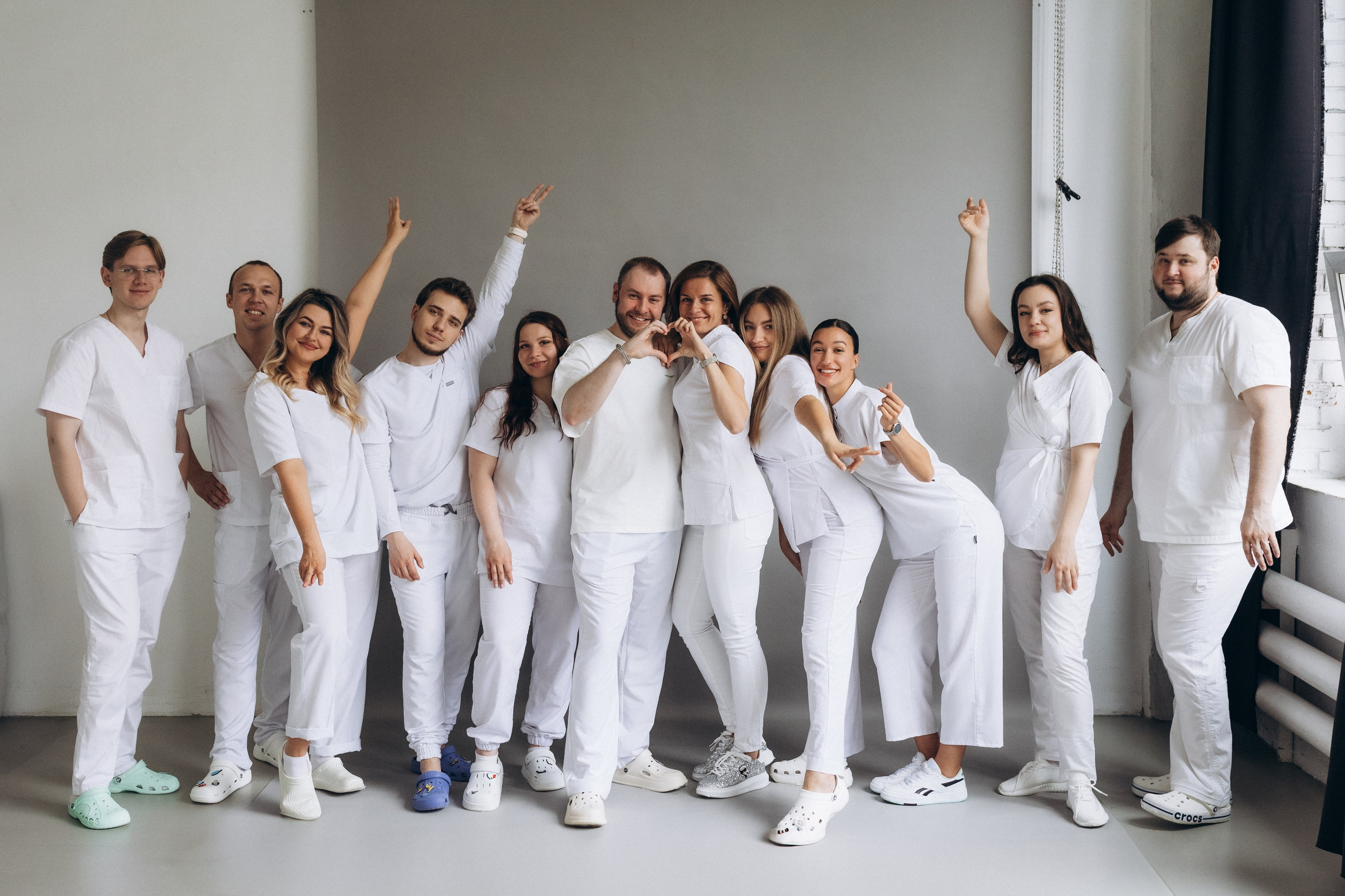 Фотосессия стоматологов в студии. Фотограф Артем Бросов в Санкт-Петербурге и Дубае