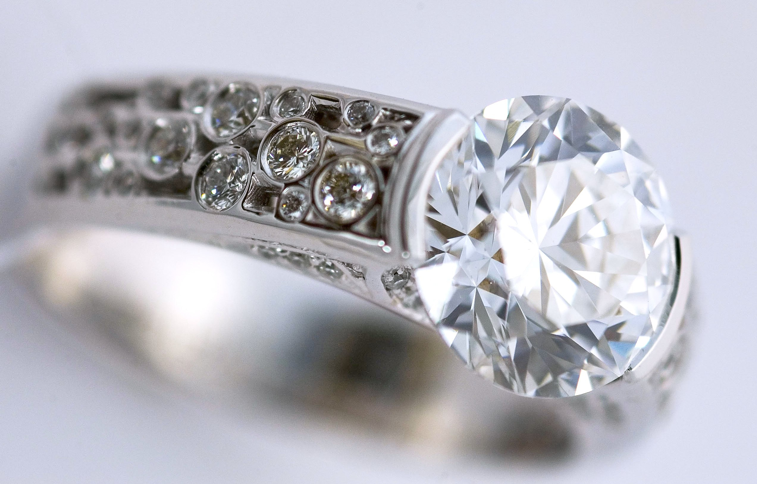 ЮВЕЛИРНАЯ СЪЕМКА / JEWELRY. Фотограф и оператор Сергей Окладников