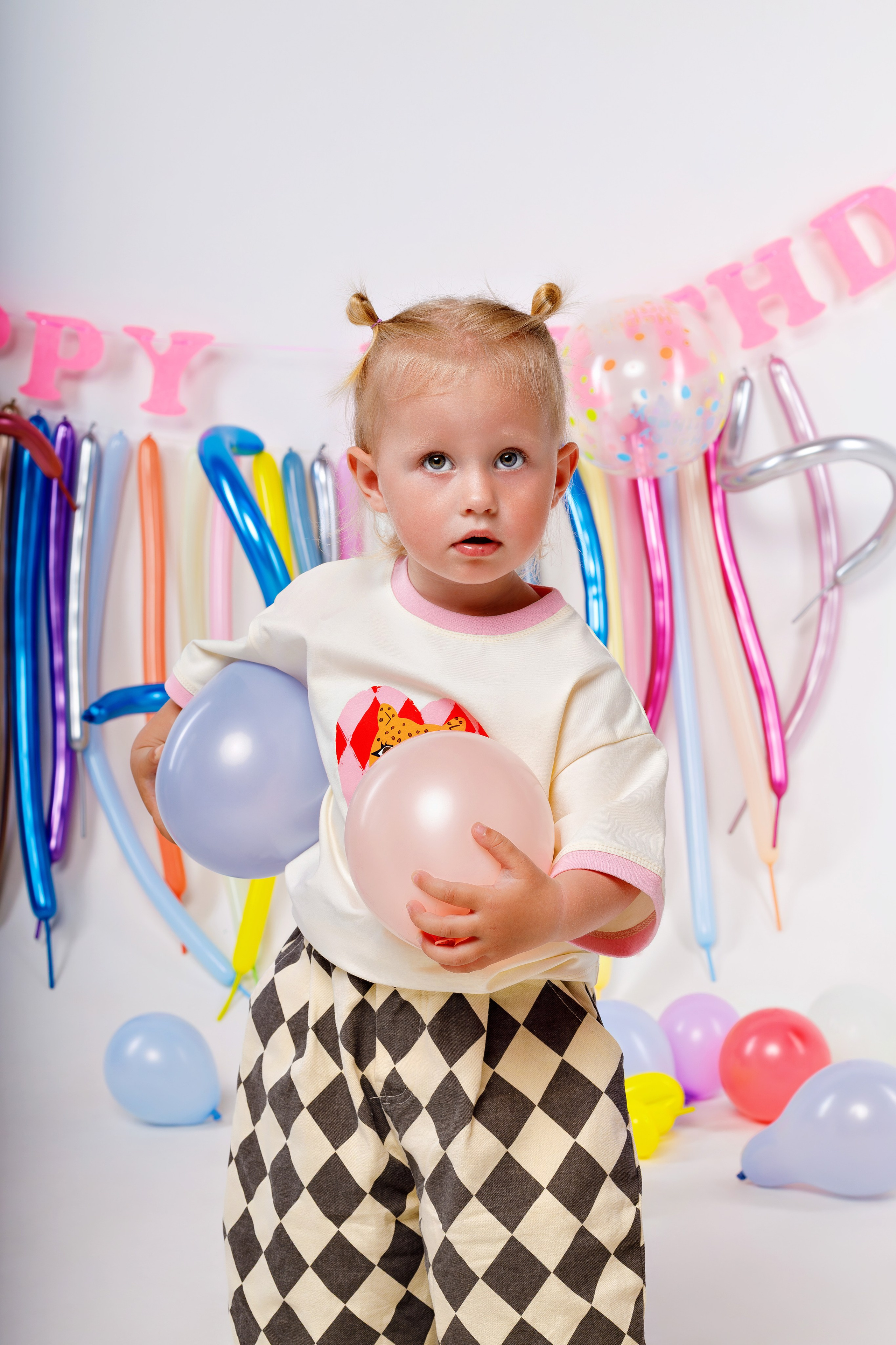 Детская фотосессия на 2 года в Сочи. Детский студийный фотограф Сочи
