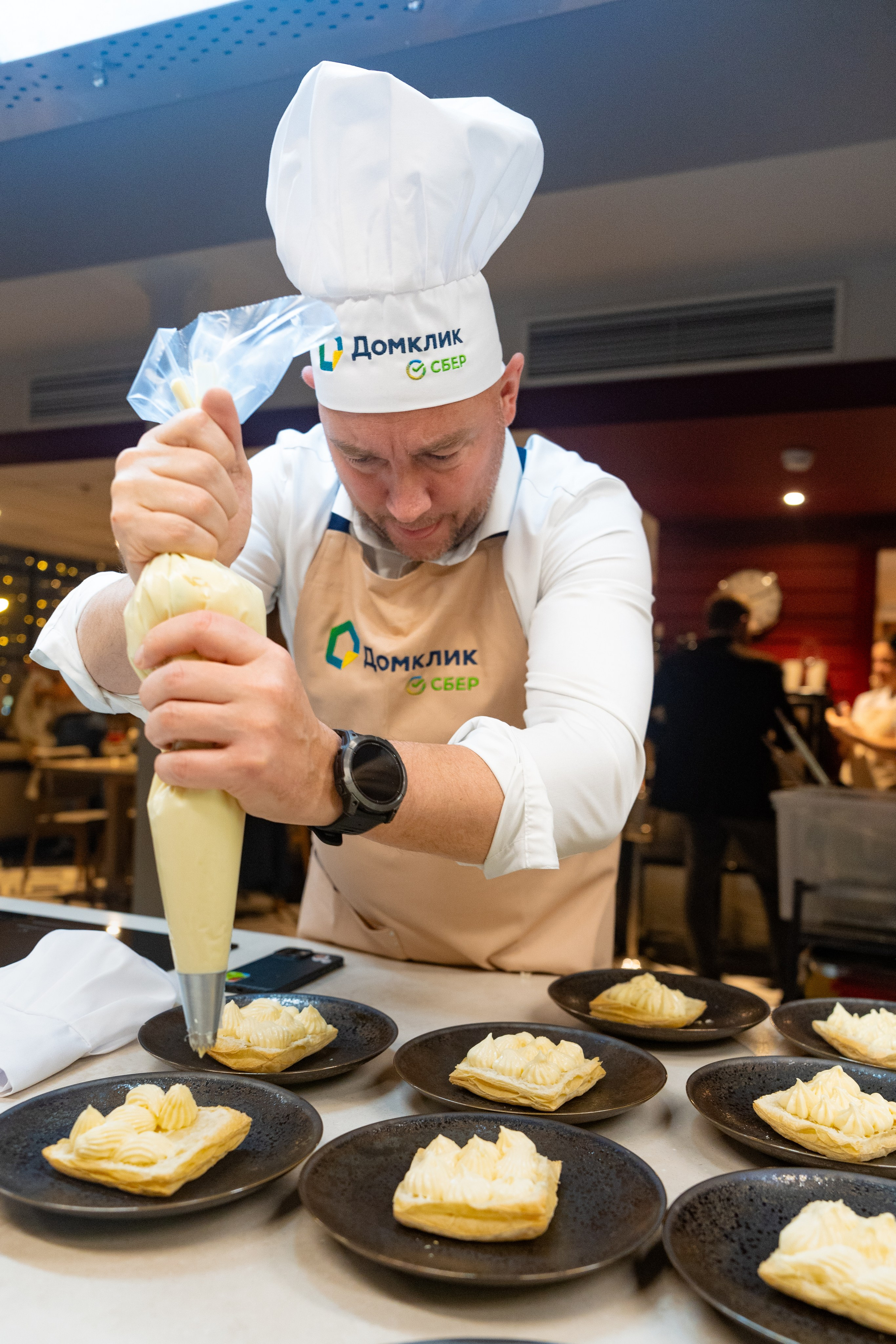 NOVIKOV SCHOOL — Умами зал. Фотограф Никита Комаров