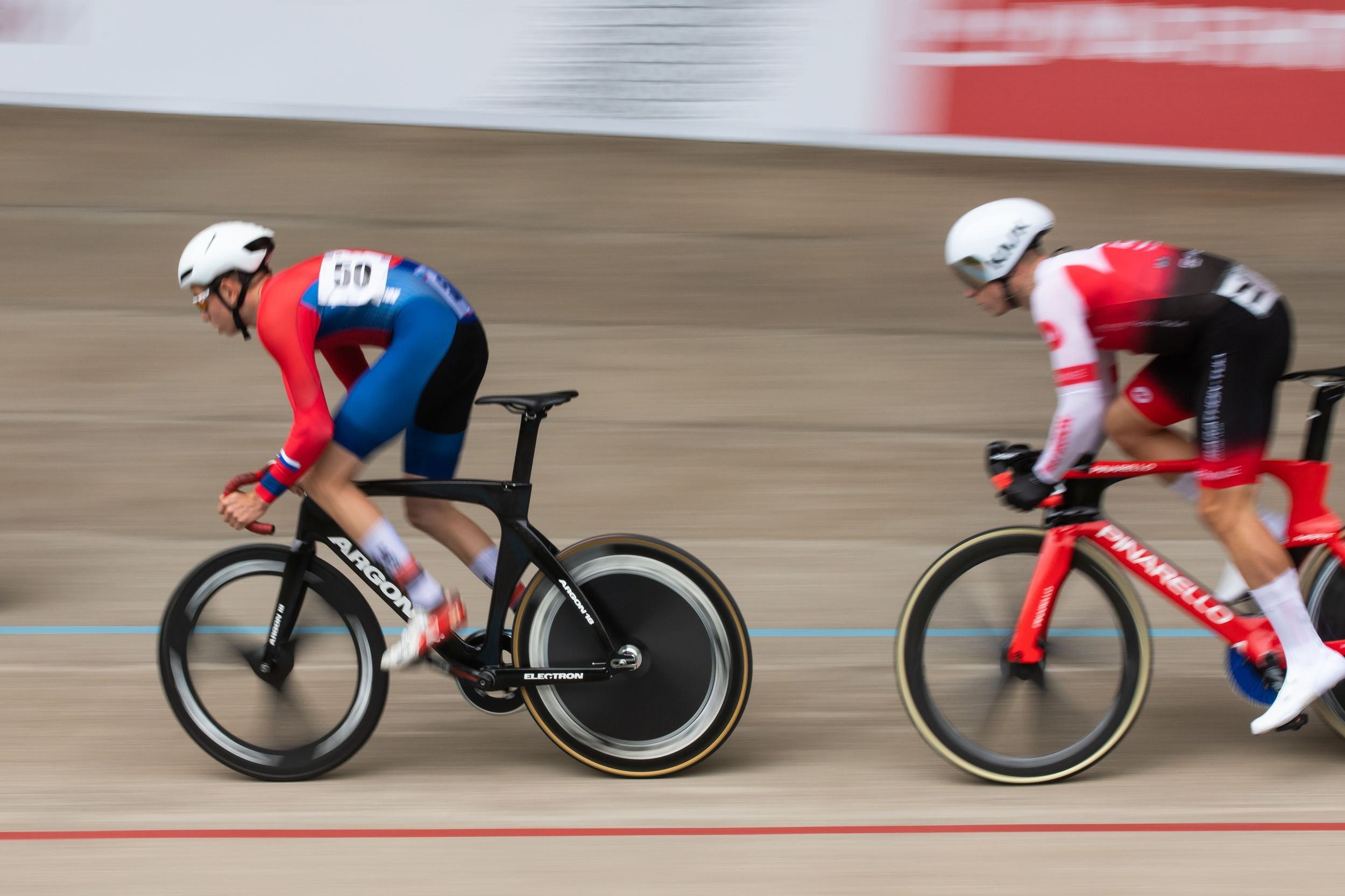 Соревнования по велоспорту «Большой приз Тулы» (19 мая 2023). Репортажный фотограф Алексей Пирязев