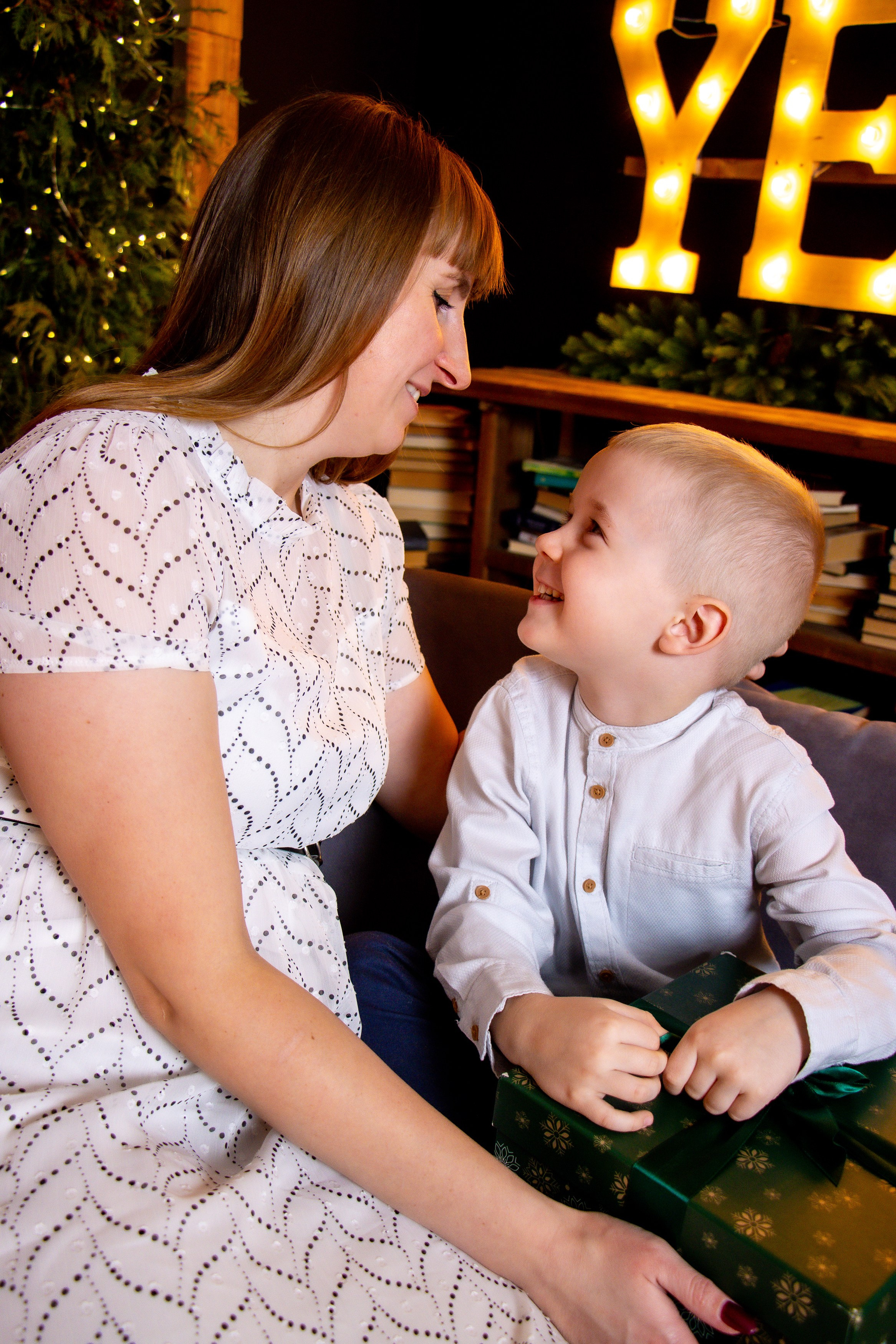 Новогодняя съёмка мама+сын. Фотограф Татьяна Матрос