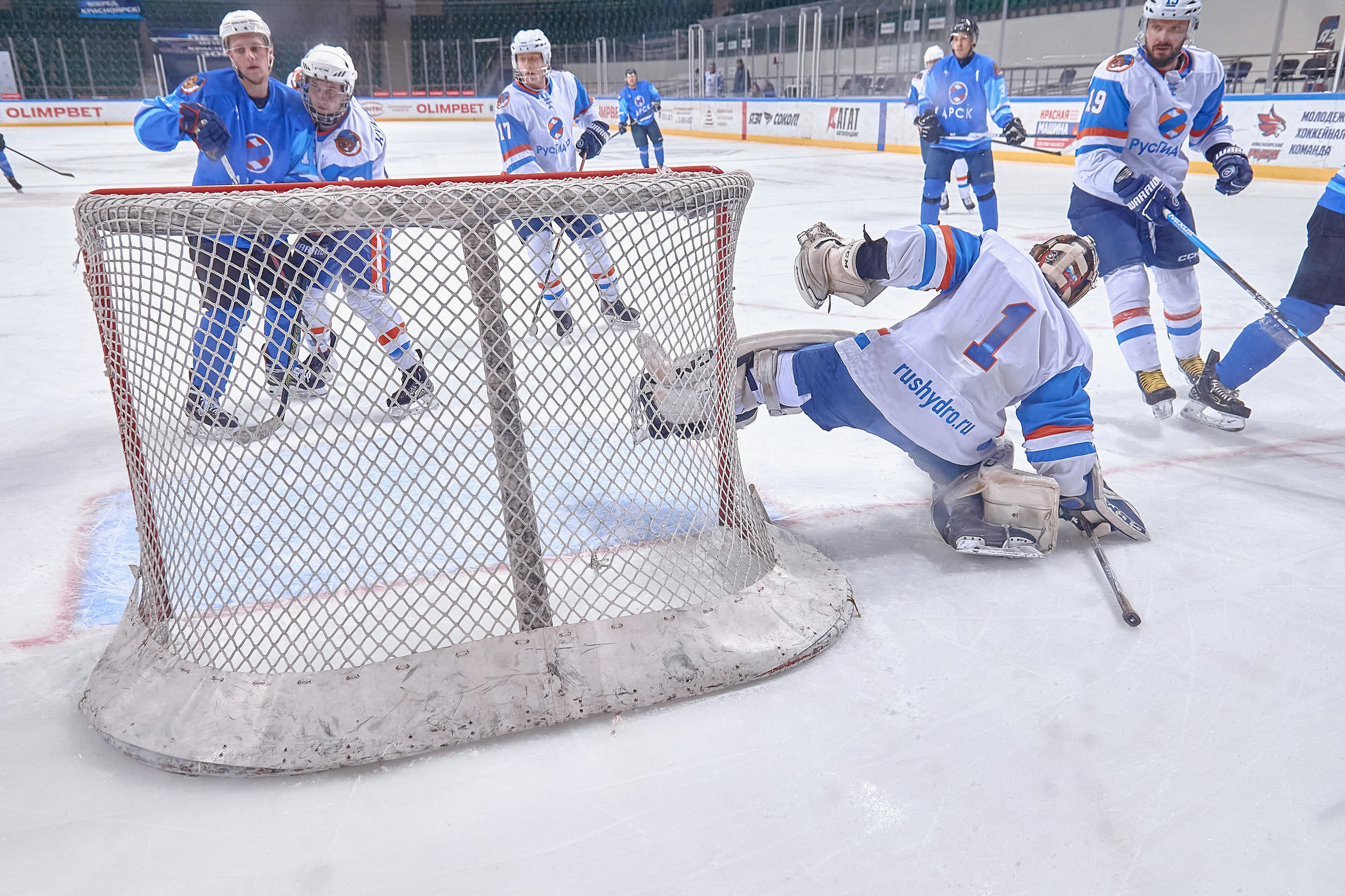 Платинум Арена — Хоккей — РусГидро. Фотограф Яковлев Роман — Красноярск