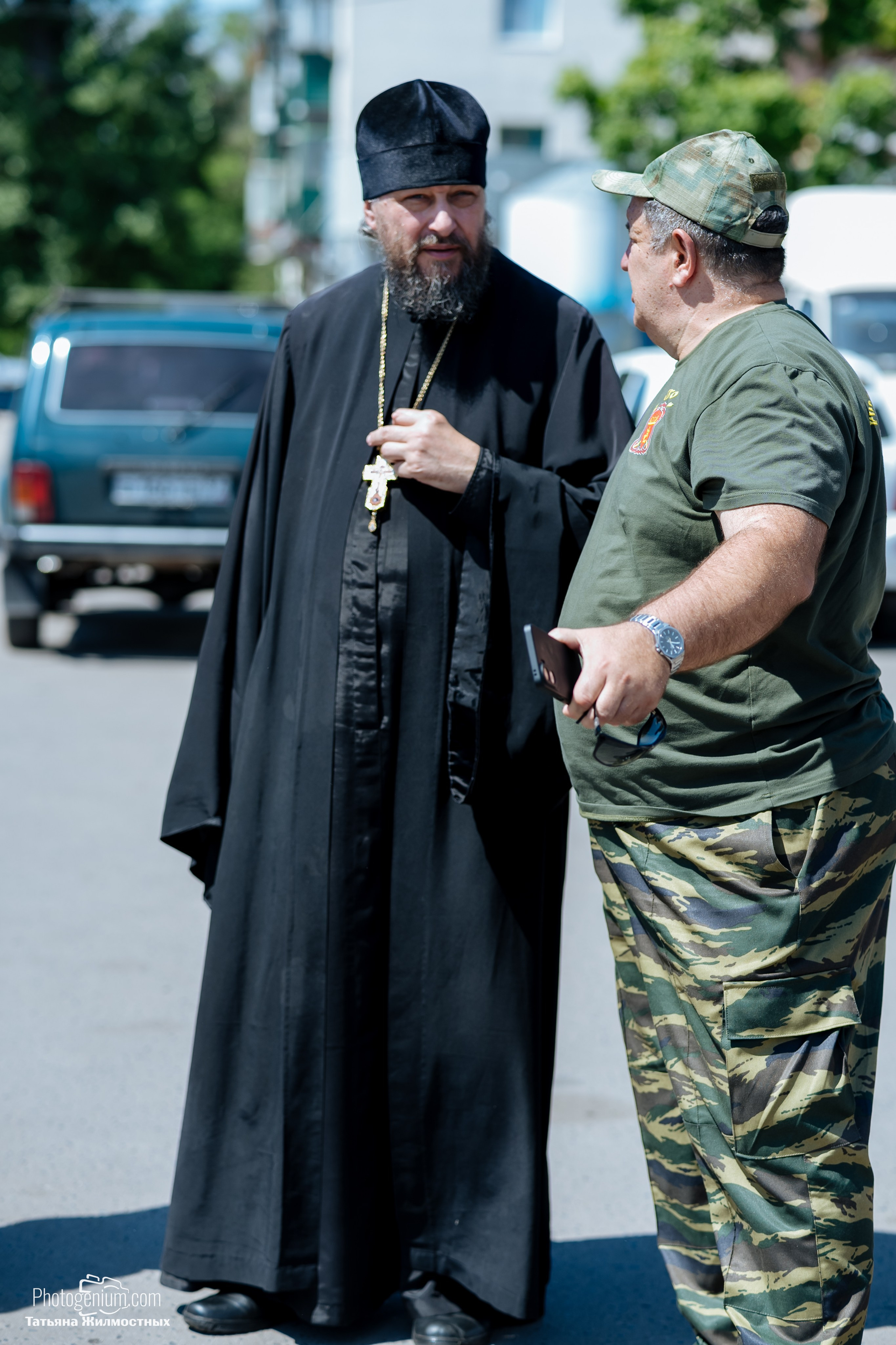 8 июня «Патриоты из Курска» сбор гуманитарной помощи у кинотеатра «Родина». Фотограф Нижний Новгород Татьяна Кейод