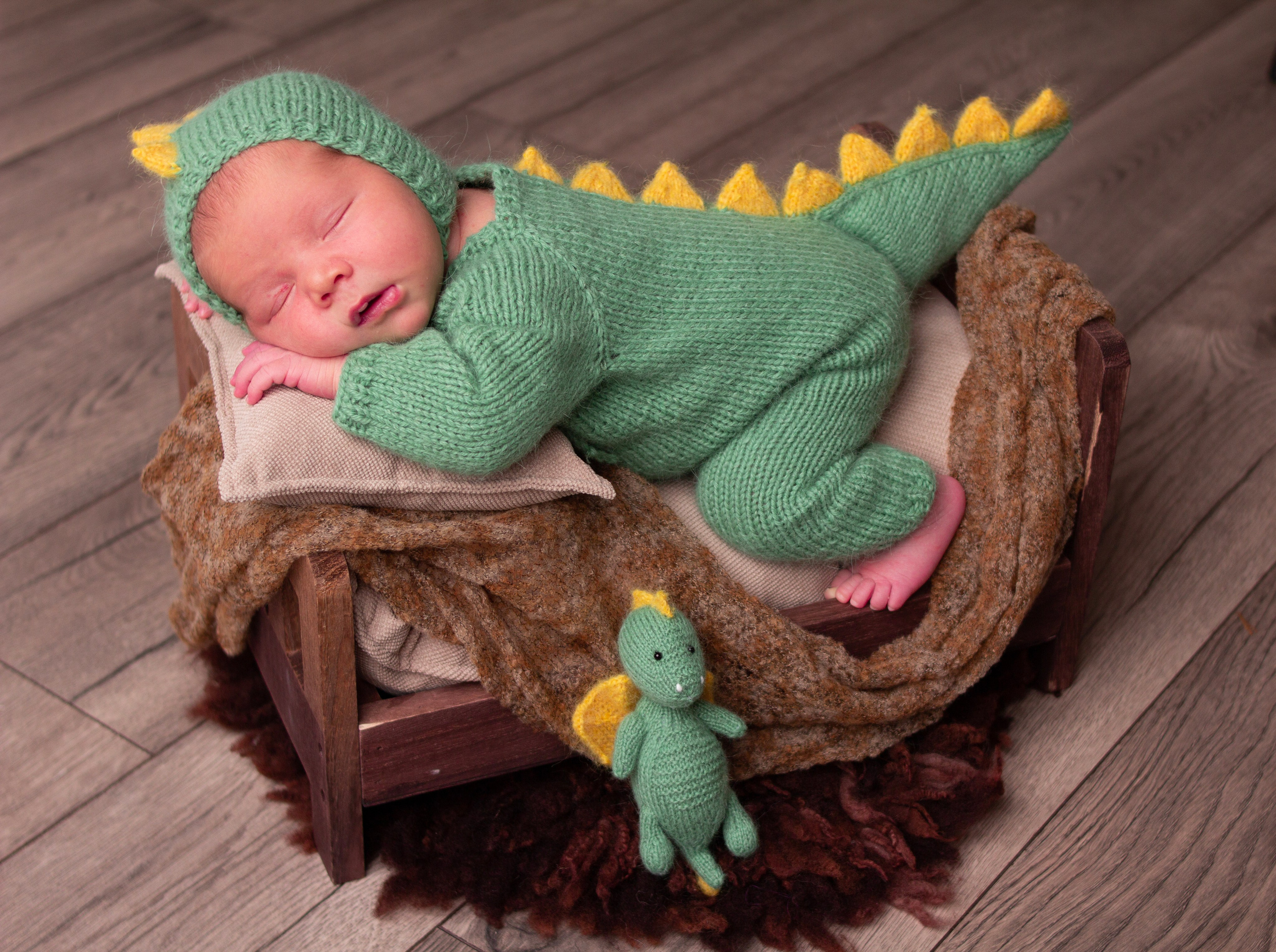 Образы в вязаных костюмчиках. Первый кадр | newborn фотограф | Всеволожск