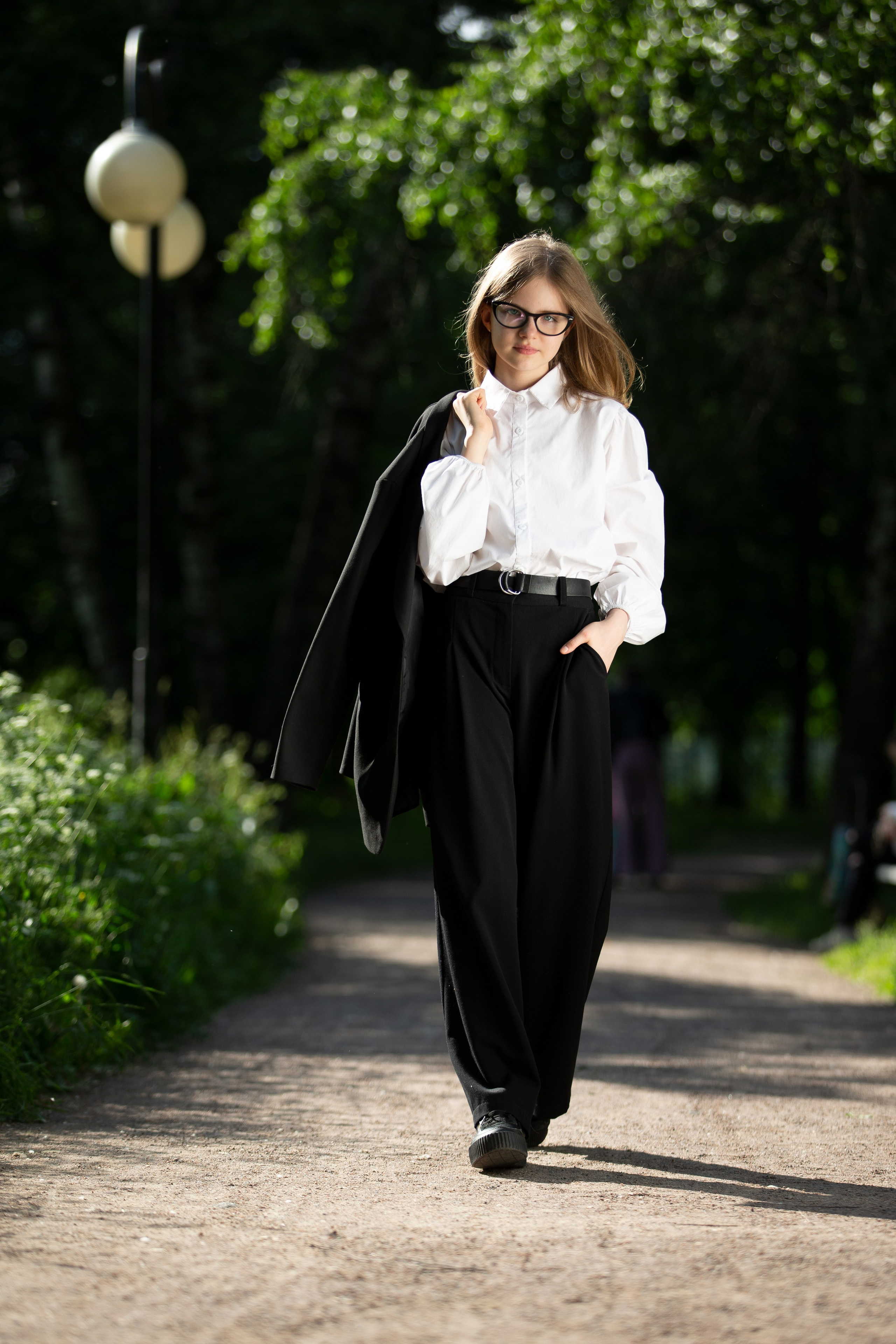 Детская фотосессия в парке летом . young girl model. Дети модели. Детский фотограф Москва. Детский фотограф Рязань.