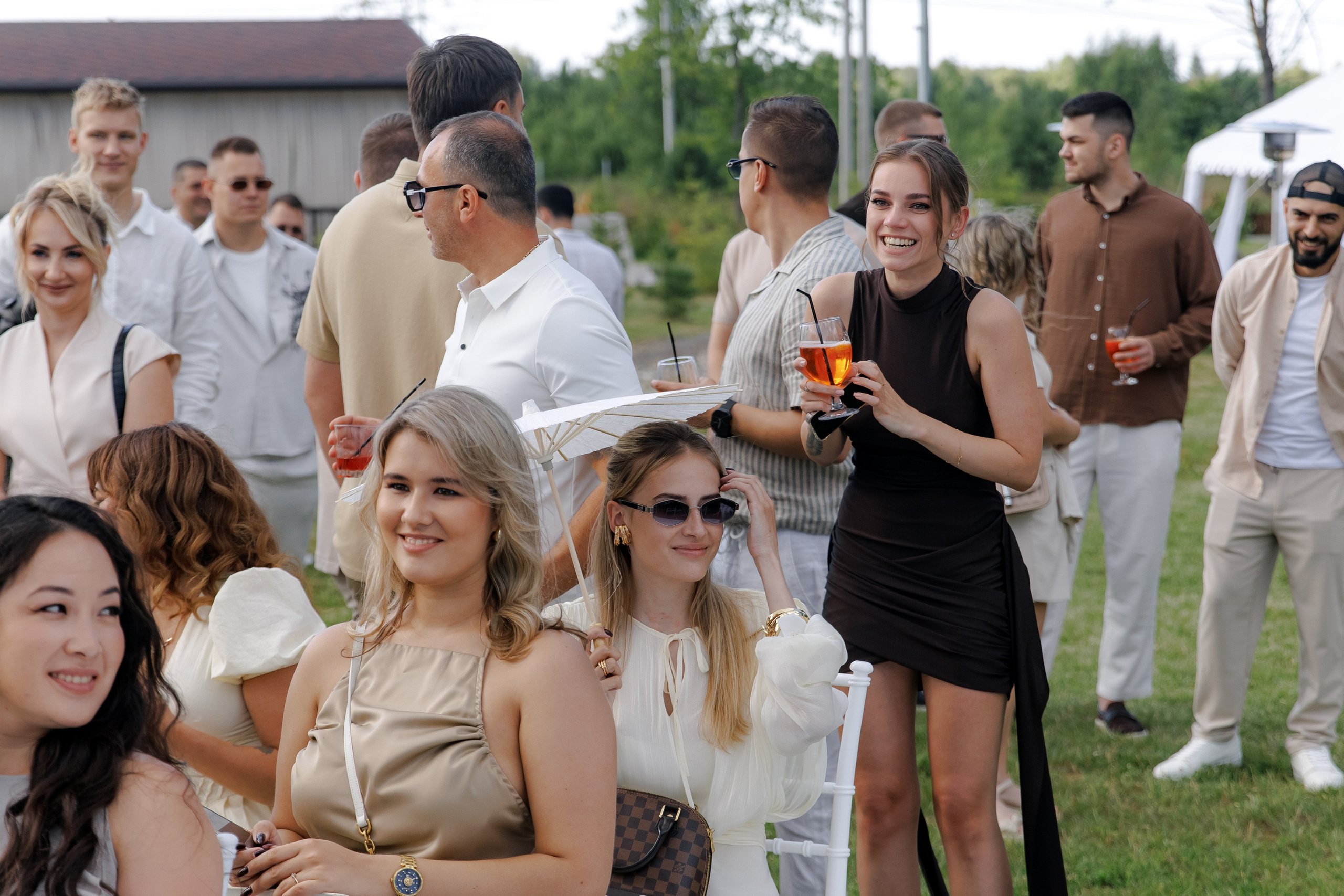 Свадьба в Ярославле — серия парк отель Мазай, фуршет, выездная регистрация, свадьба под открытым небом | Портфолио. Свадебный фотограф в Москве, Ярославле Виталий Квант