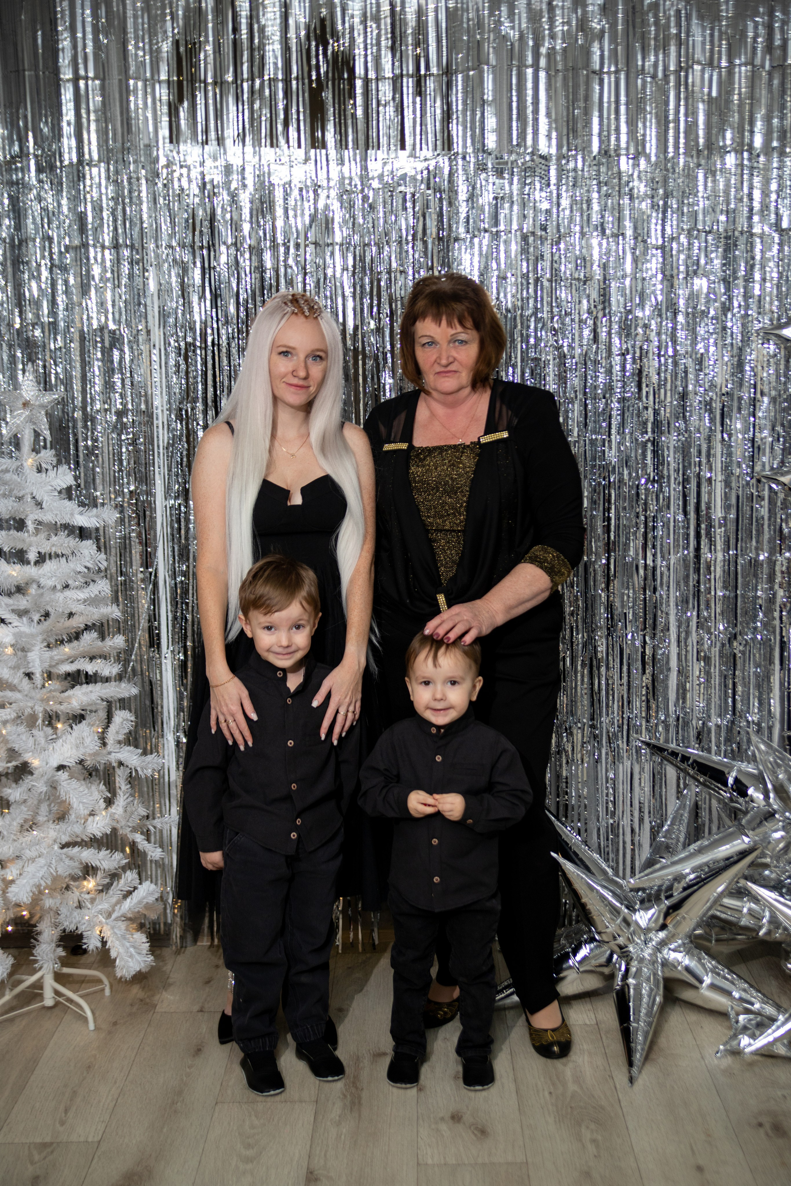 Светлана + Настя + Даня + Сава + Даша. Свадебный и семейный фотограф в Михайловке Полина Крипс