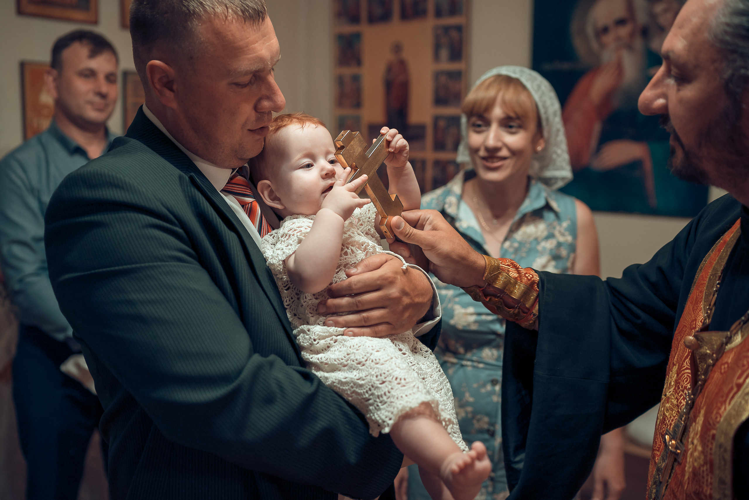 Крещение Виктории Храм Св. великомученика Пантелеймона. Фотограф на Крещение и Венчание в Красноярске Рамазанова Юлия