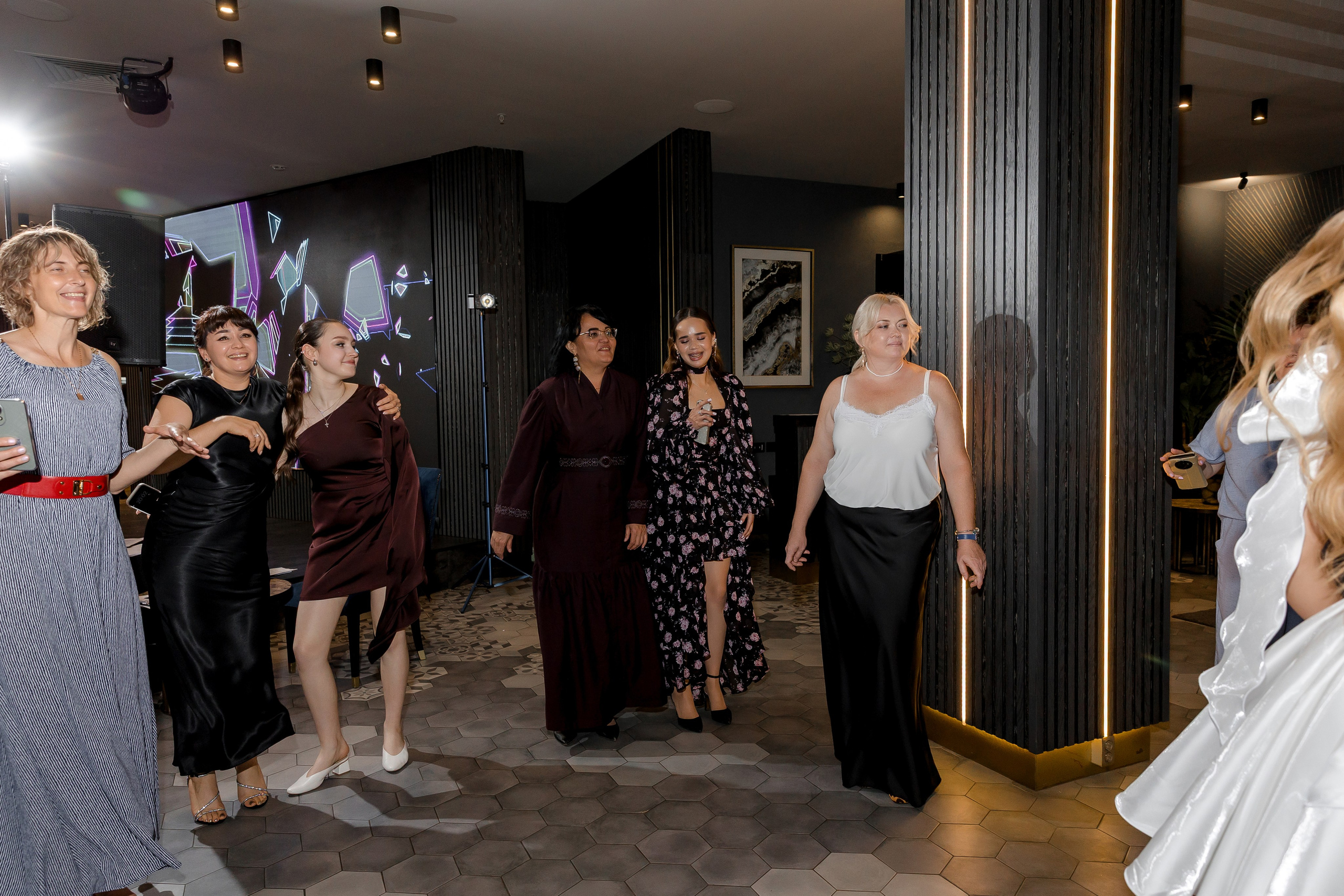 ВЫПУСКНОЙ CHEESERIA-Гимназия 33. Свадебный и семейный фотограф Динар Гильмутдинов