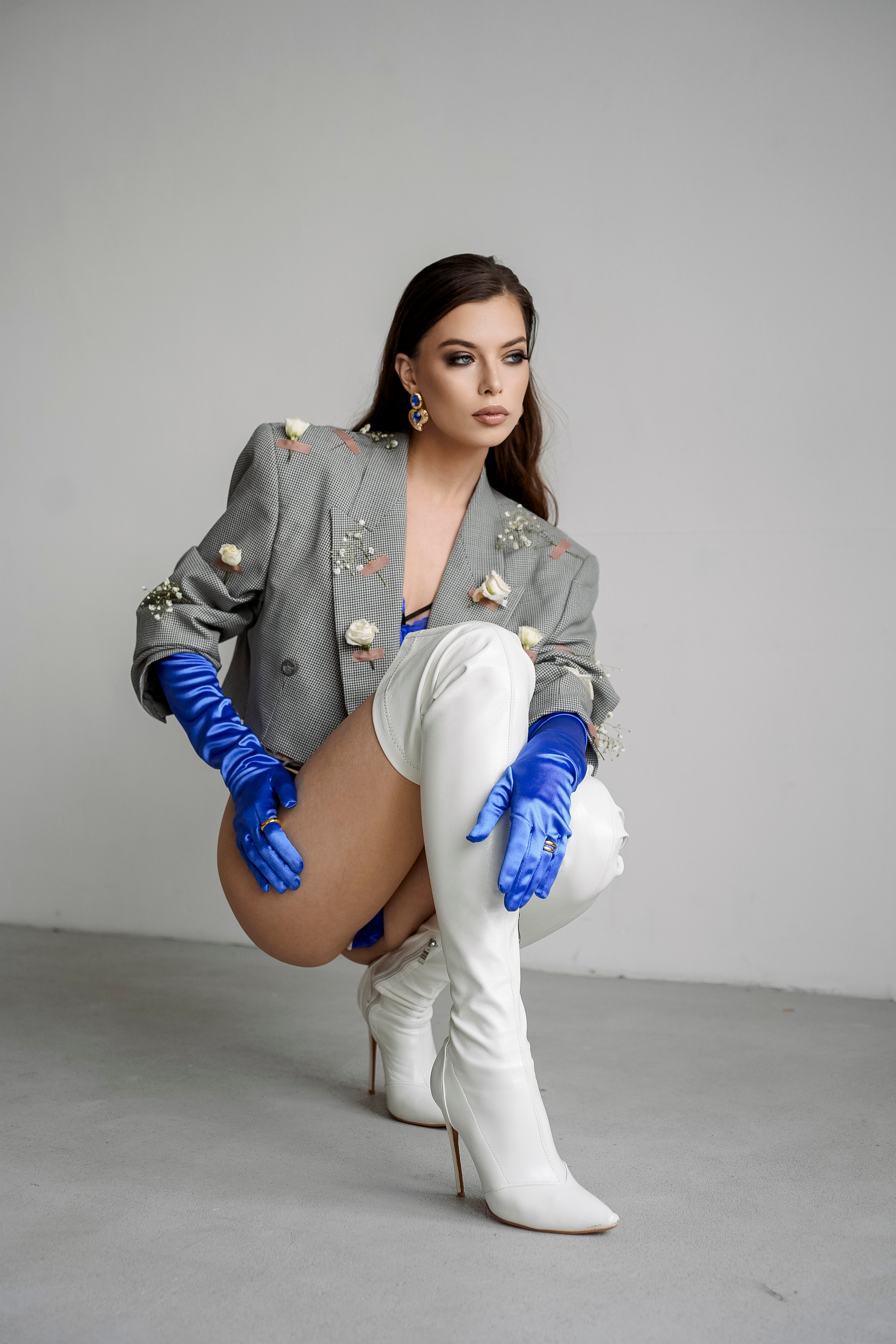 Таня в синем белье. Главная