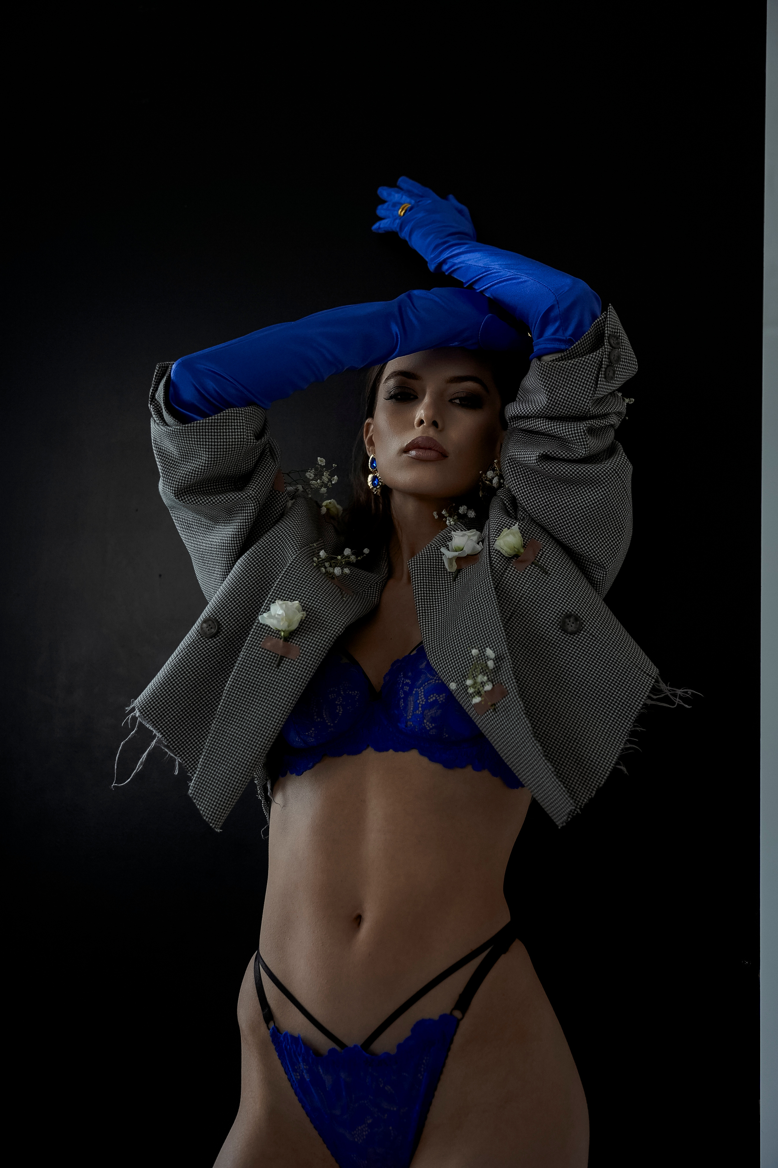 Таня в синем белье. Главная