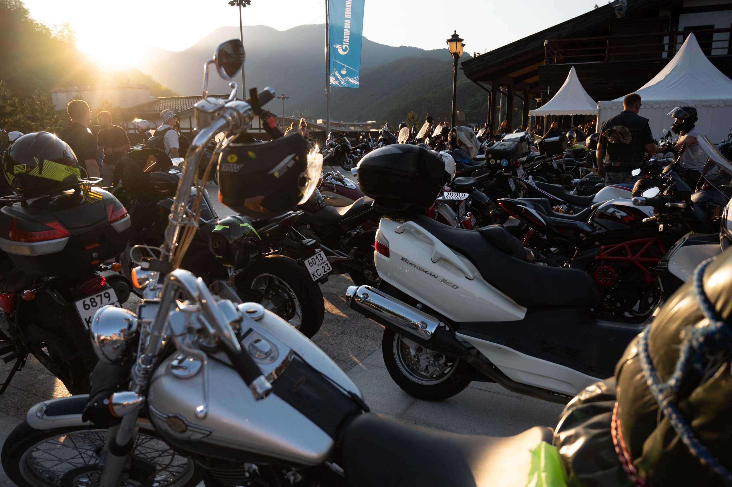 11- ый Ежегодный Байк Фестиваль " Медвежья МОТО ПОЛЯНА». Фотографирую счастливых людей в Сочи