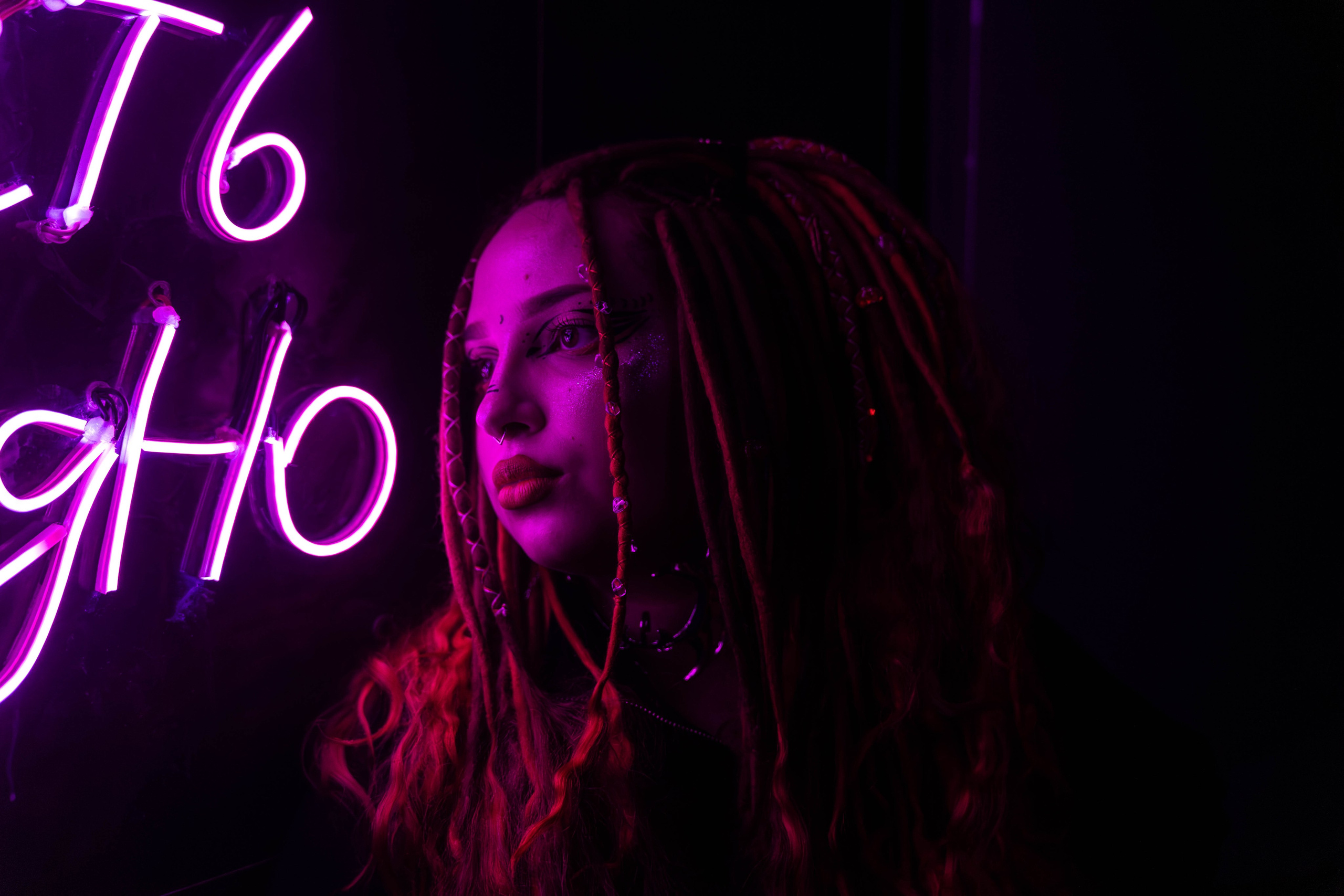 Неоновое безумие. Твой фотограф в Санкт-Петербурге