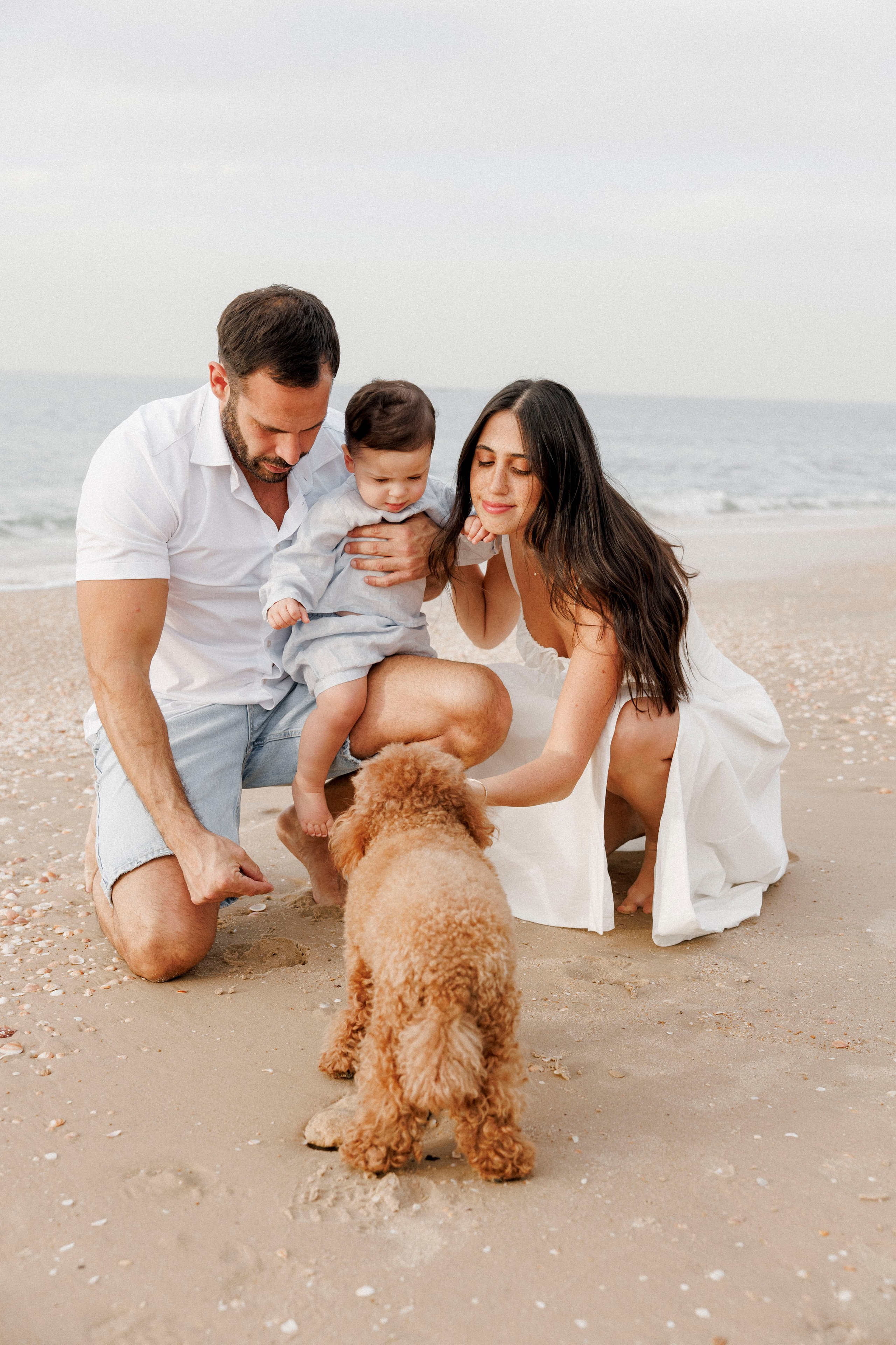 First year family photos near the sea. Главная