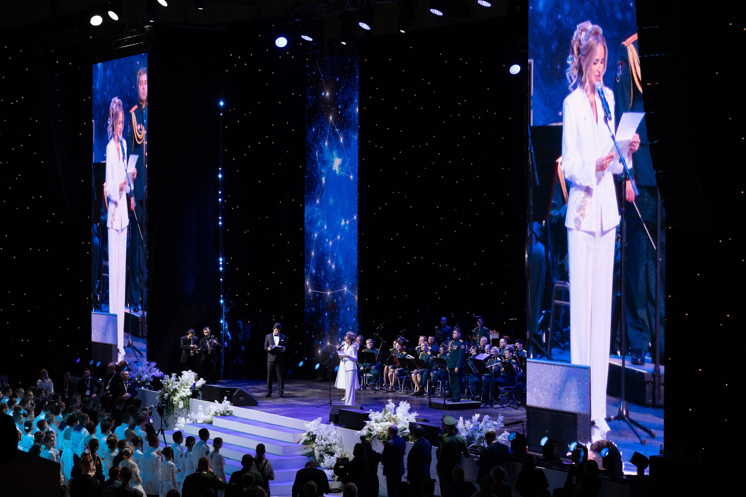 Кадетский бал. VICTOR SAPOZHNIKOV